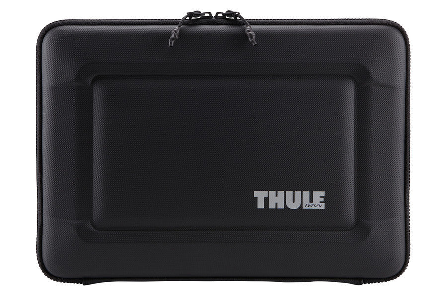 Thule Gauntlet 3.0 MacBook Sleeve 13-15 Inch - Protective Laptop Case for MacBook Pro/Air - Water-Resistant & Shockproof - Perfect for Travel, Work & School (Black)