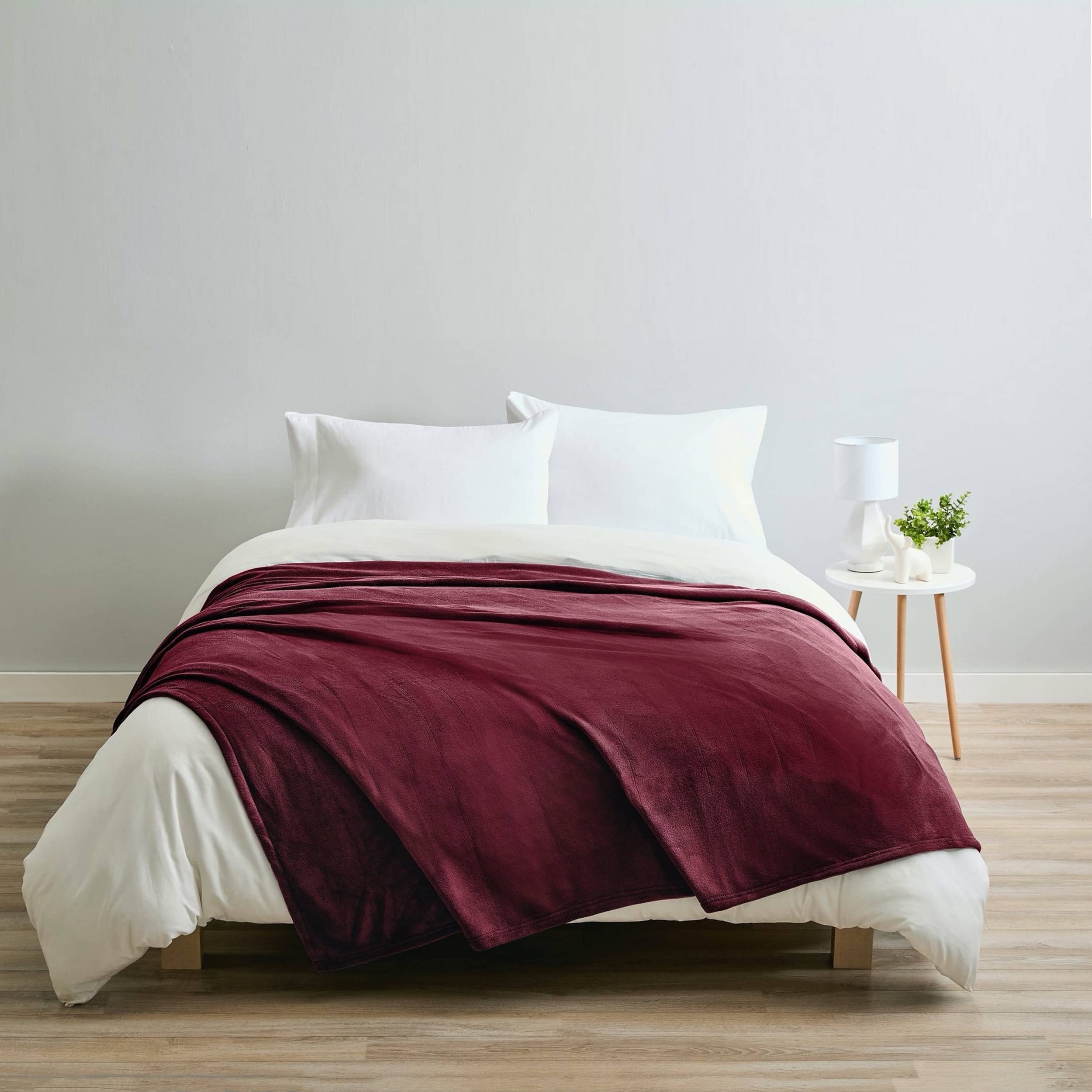 Sunbeam Queen Size Electric Heated MicroPlush Blanket - Garnet Red with Dual Digital Controllers | Ultra Soft Warming Blanket for Cold Nights, Bedroom, Living Room & Office Use