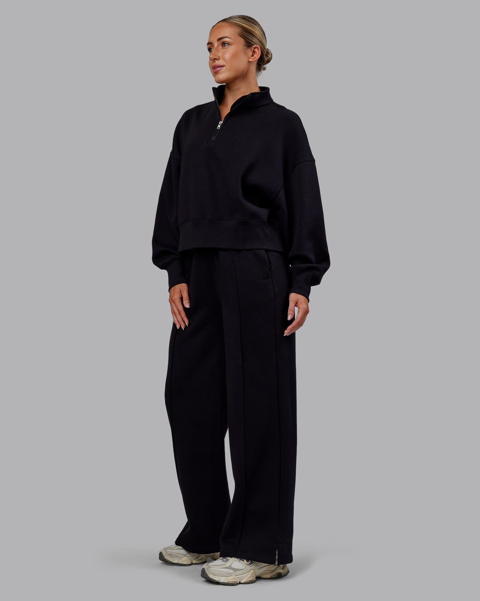 MVP 1/2 Zip Oversized Sweater - Black | Cozy Pullover for Women & Men | Perfect for Casual Wear, Fall Outfits & Loungewear