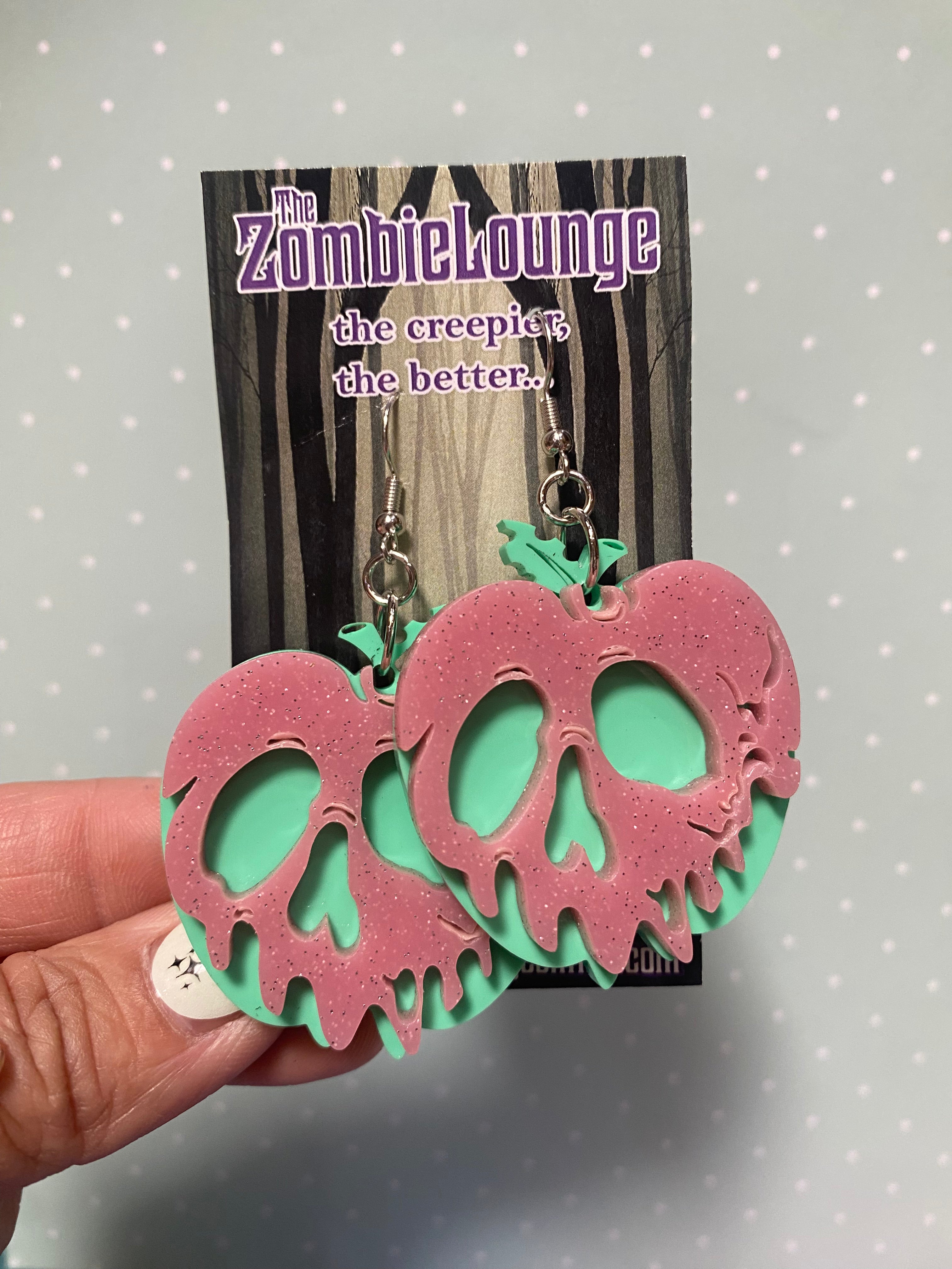 Pastel Poison Apple Stud Earrings for Women - Cute Gothic Jewelry for Halloween, Cosplay, and Unique Fashion Accessories