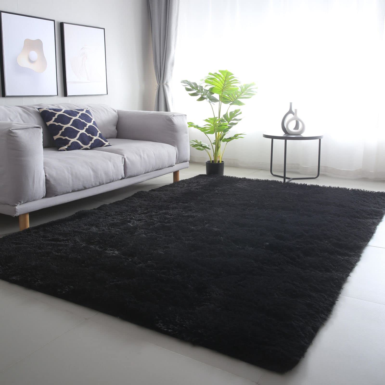 CAIYUECS Ultra Soft Shag Area Rug - Plush Non-Skid Faux Fur Rug for Bedroom, Living Room & Nursery - Modern Home Decor Carpet (3x5 Feet, Black) - Perfect for Cozy Spaces, Kids Rooms & Family Areas