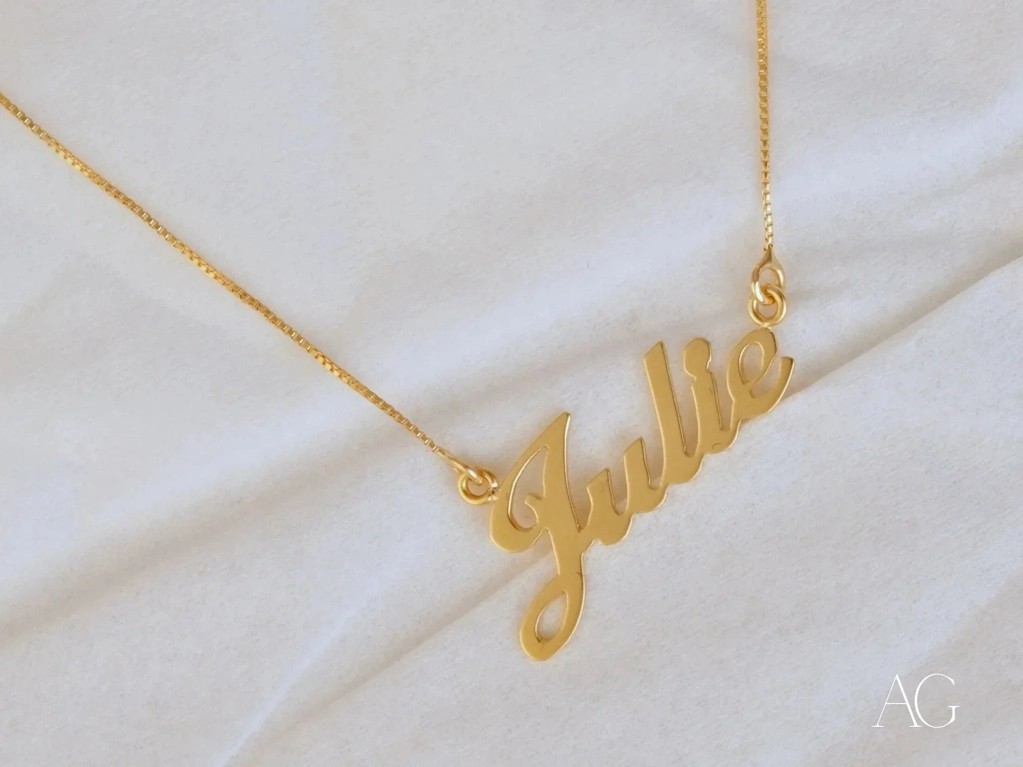 Golden Signature Necklace for Women - Personalized Nameplate Pendant Jewelry Gift for Her | Perfect for Anniversaries, Birthdays & Special Occasions