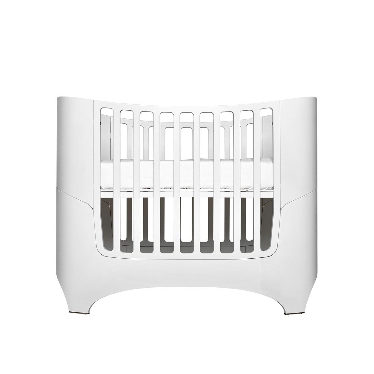 LEANDER Classic White Baby Cot - Premium Wooden Crib for Nursery, Bedroom & Daycare Use
