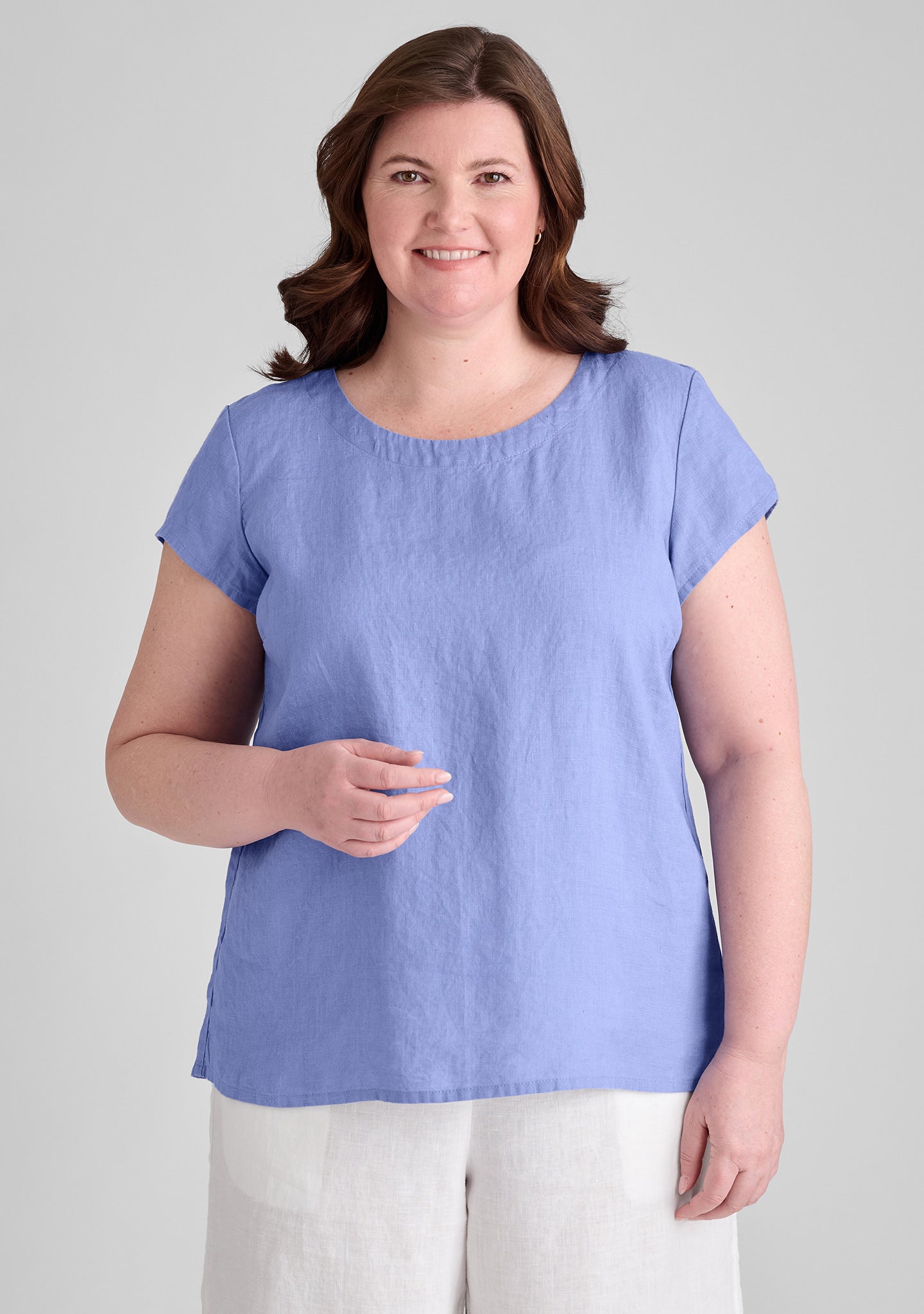 Comfortable Linen T-Shirt for Women - Relaxed Fit Tuck Back Tee - Perfect for Casual Wear, Summer Outfits & Layering