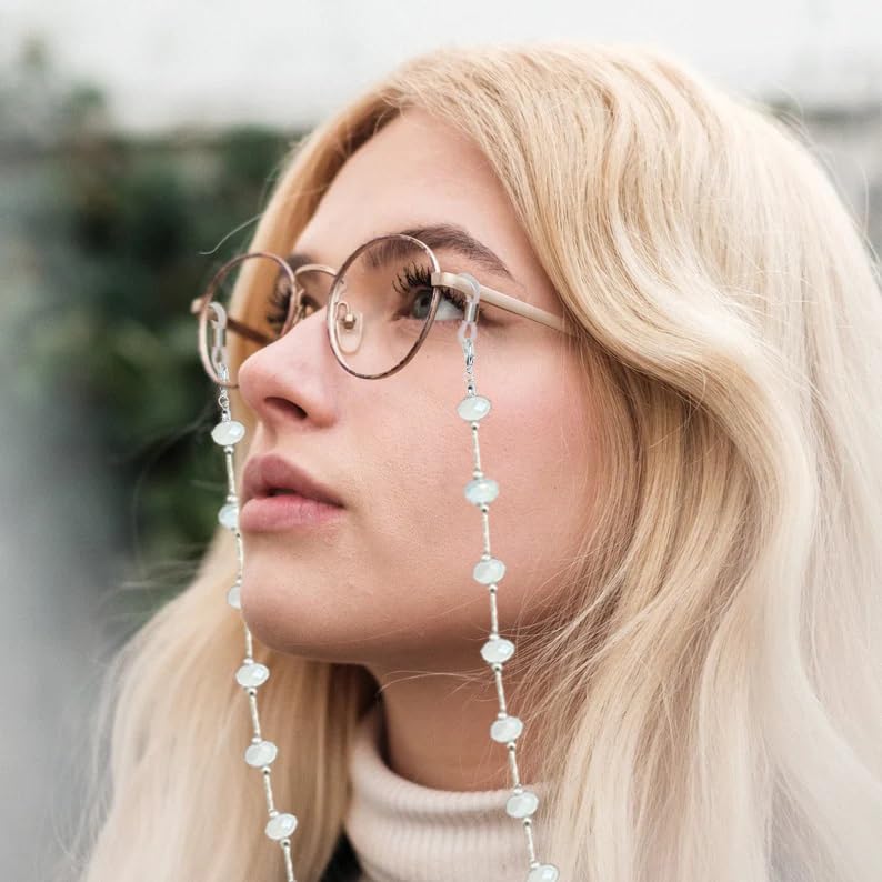 Stylish Beaded Eyeglass Chain for Women - Adjustable Necklace Holder for Reading Glasses & Sunglasses - Perfect for Work, Travel, and Outdoor Activities