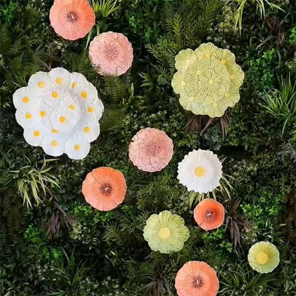 Bordallo Pinheiro Maria Flor Dahlia 4-Piece Dessert and Salad Plate Set - Elegant Floral Design for Dining, Entertaining, and Special Occasions