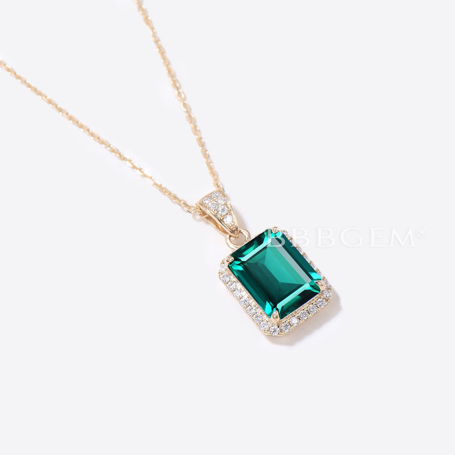 2CT Green Emerald Necklace with Halo Moissanite Diamond Pendant - Elegant Jewelry Gift for Women, Perfect for Weddings, Anniversaries & Special Occasions
