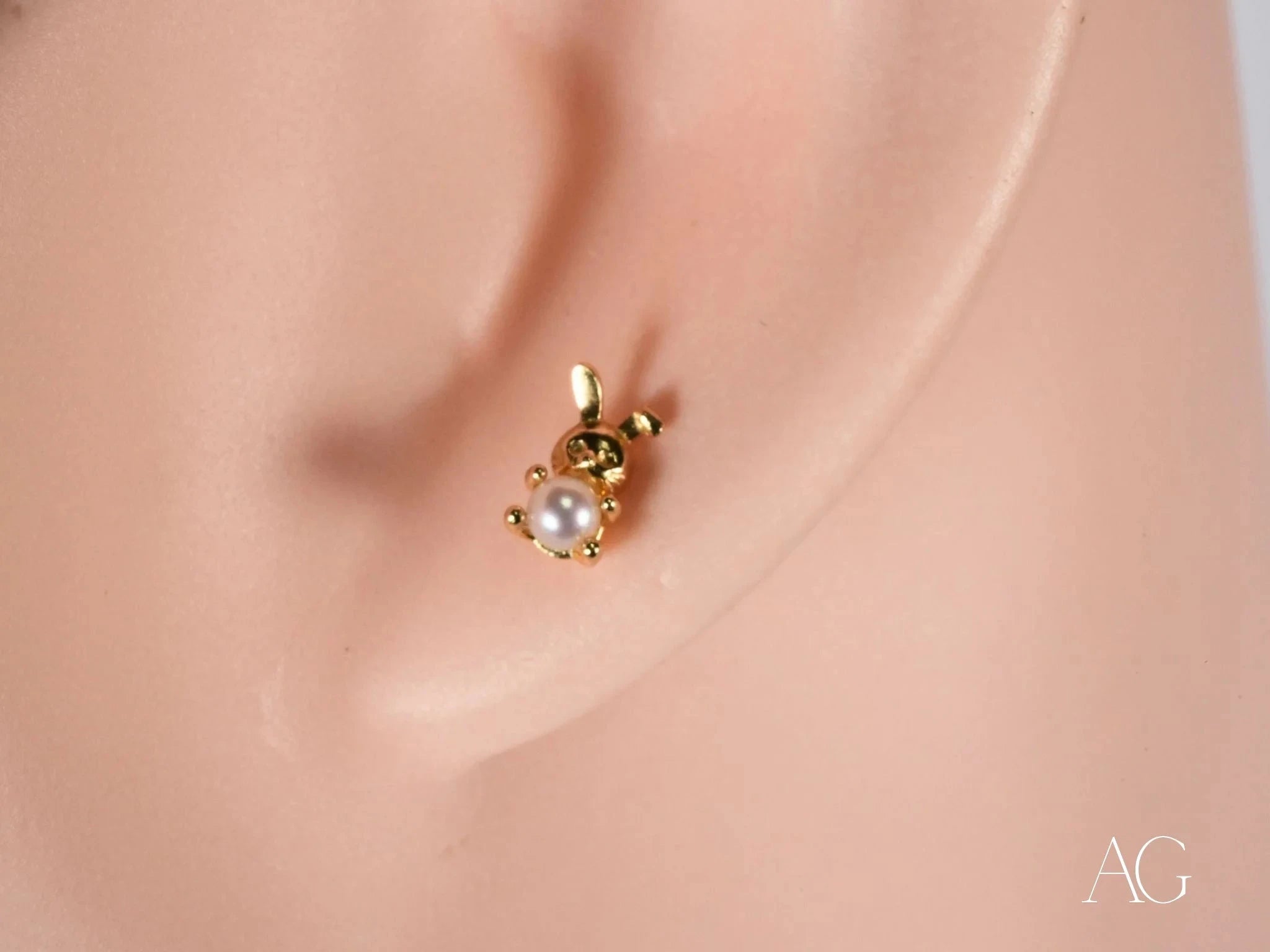 18K Gold Pearl Stud Earrings for Women - Classic Elegant Jewelry Gift for Wedding, Anniversary & Special Occasions