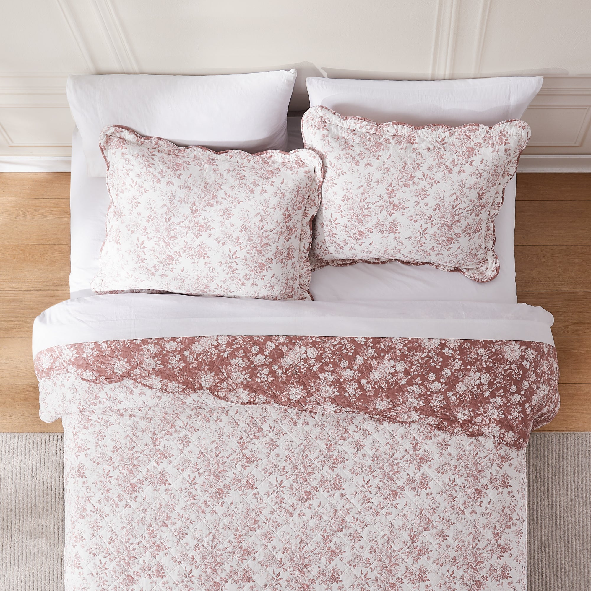 Peony Toile Reversible Cotton Quilt Set - Queen Size Floral Bedding with Matching Shams - Perfect for Farmhouse & French Country Bedroom Decor