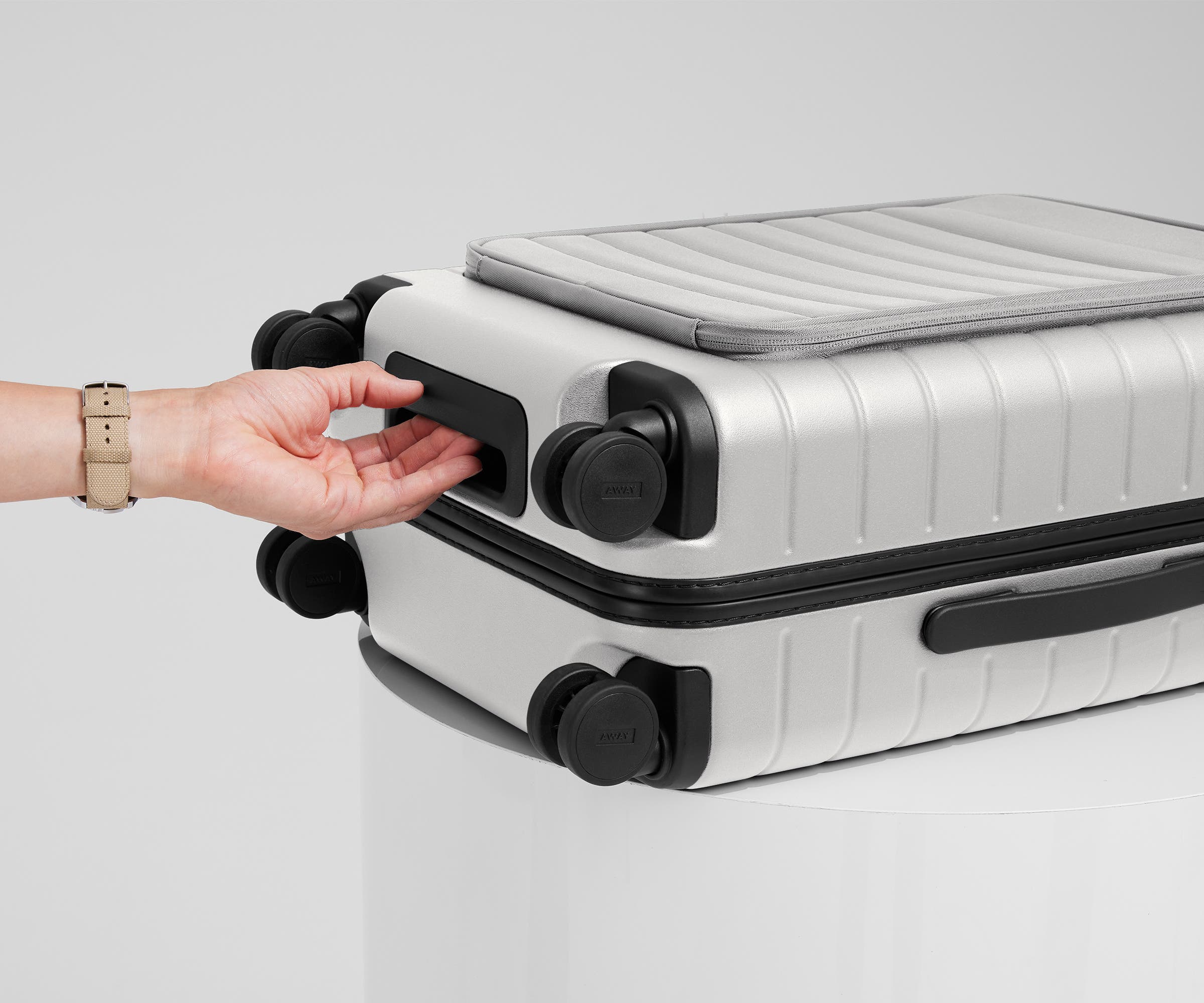 Executive Bigger Carry On Luggage in Cloud Gray - Spacious & Stylish Travel Suitcase for Business Trips & Weekend Getaways
