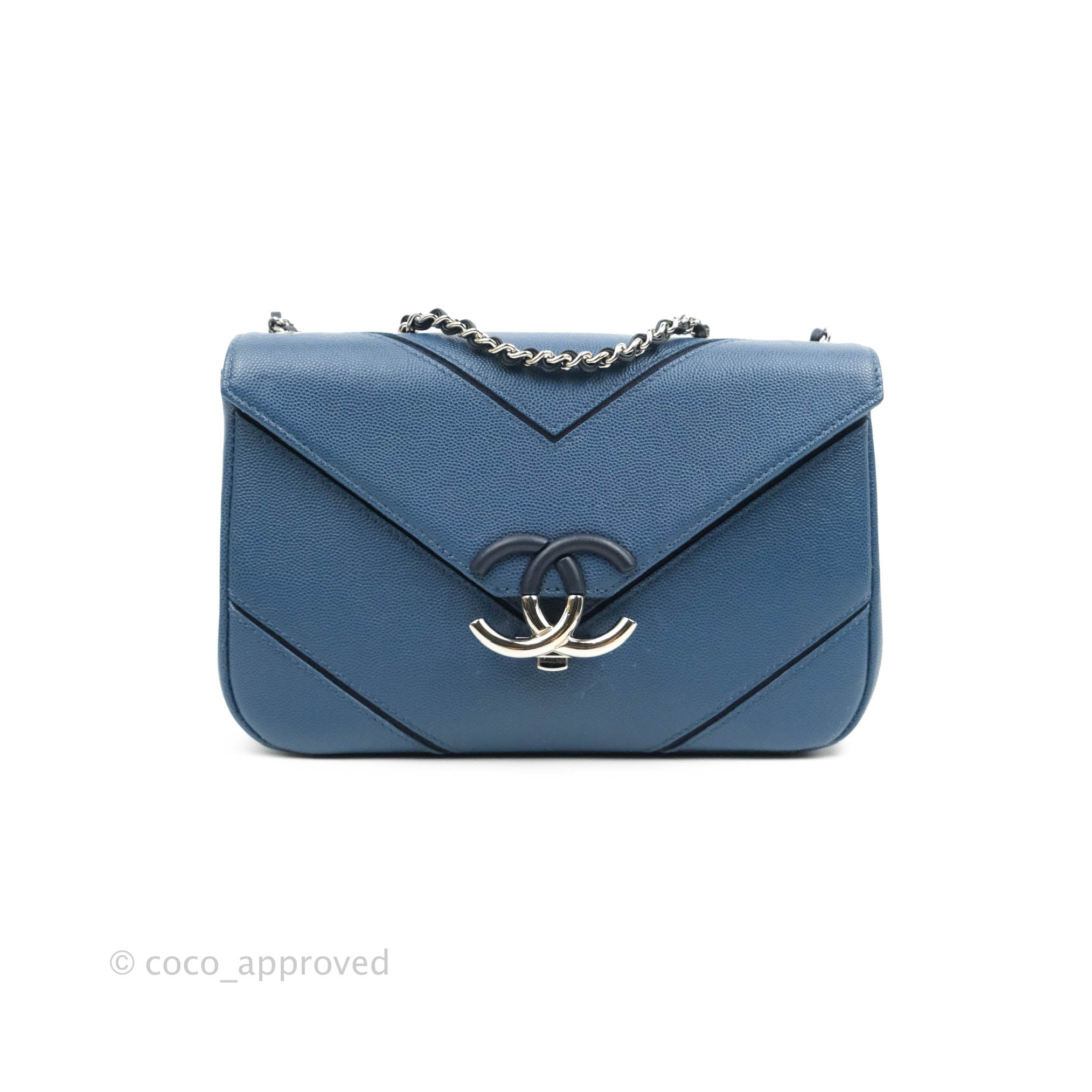 Chanel CC Chevron Flap Bag in Navy Caviar Leather with Silver Hardware - Luxury Shoulder Bag for Women, Perfect for Evening Events & Date Nights