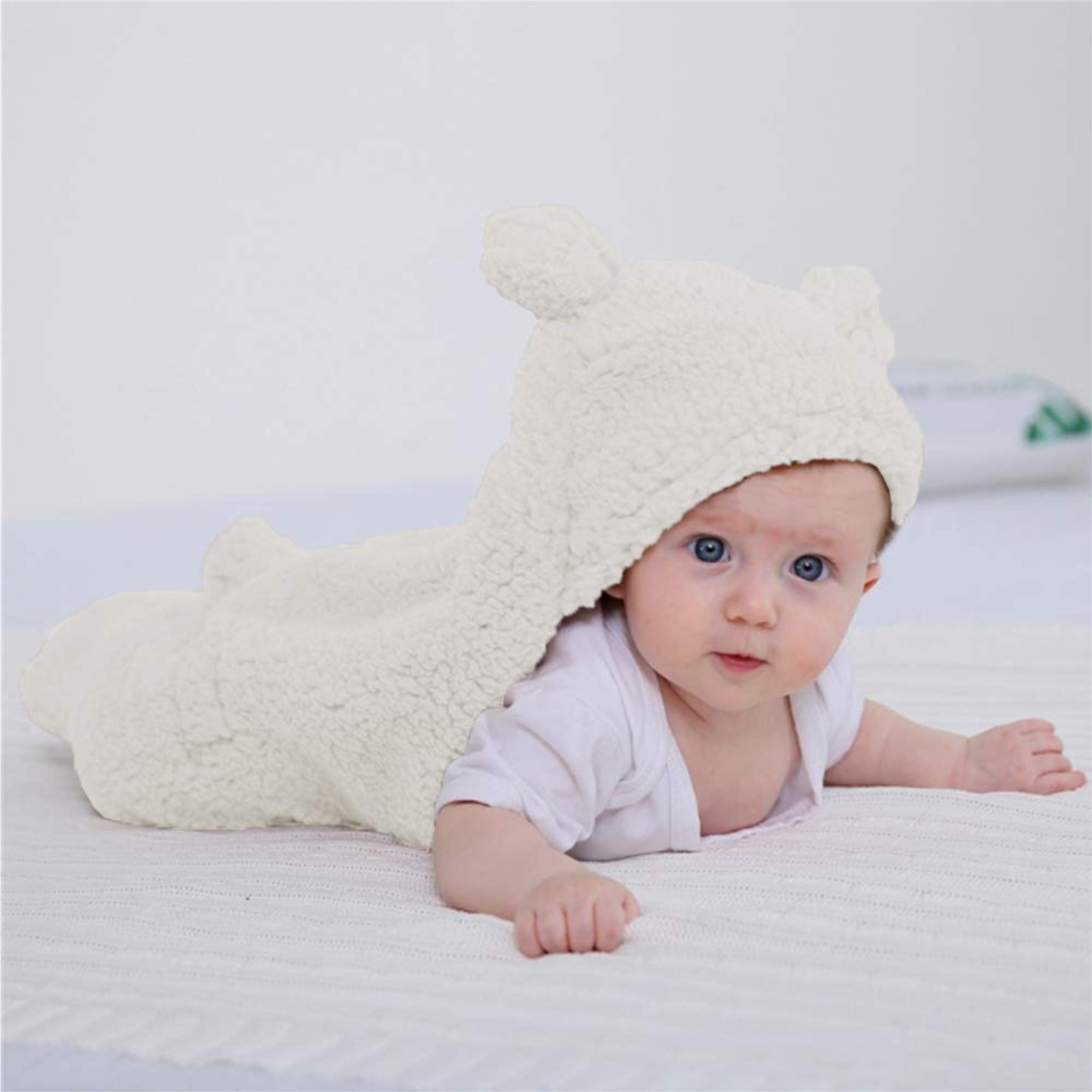 XMWEALTHY Soft Plush Swaddle Blankets for Newborn Baby Boys & Girls - Cozy White Blanket for Nursery, Swaddling, and Photo Shoots