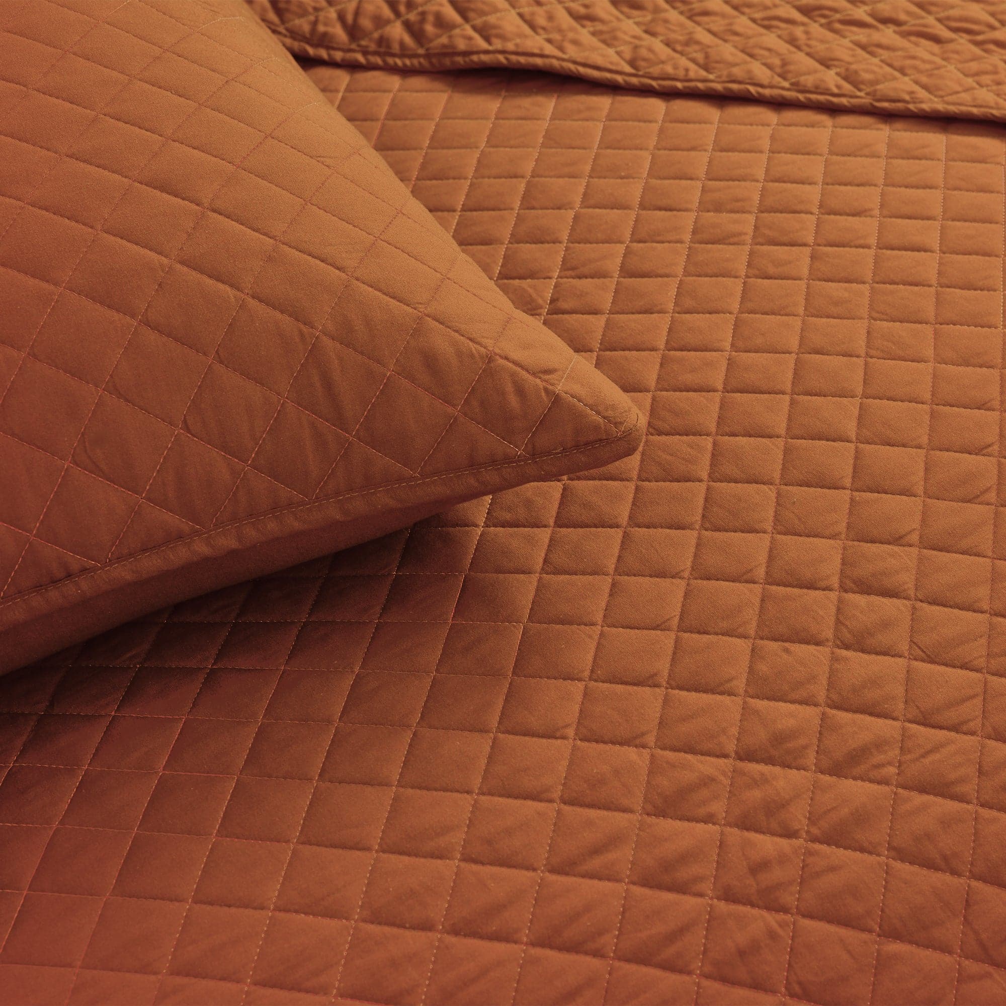Ava Diamond Oversized Cotton Quilt Set - King Size Bedding with Soft Breathable Fabric for All Seasons | Perfect for Master Bedroom, Guest Room & Cozy Home Decor