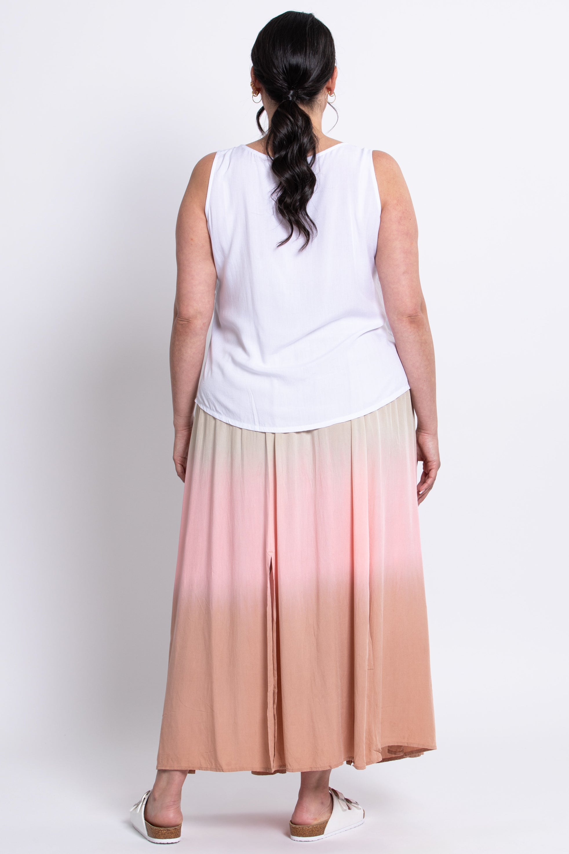 Stylish Tan Dip Dye Comfortable Skirt for Women - Perfect for Casual Outings, Beach Vacations & Summer Fashion