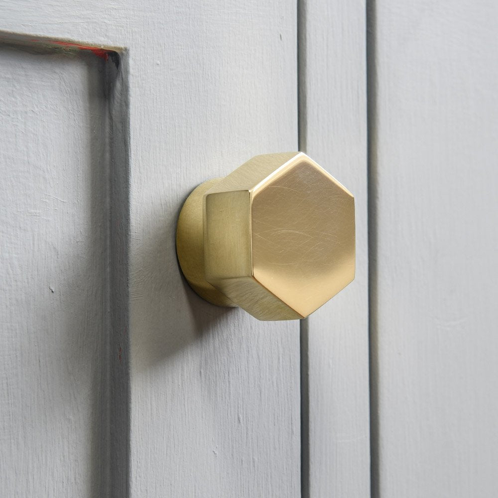 Polished Brass Hex Cabinet Knob - Vintage Style Hardware for Kitchen & Bathroom Cabinets, Dressers & Furniture - Perfect for Home Renovation & DIY Projects