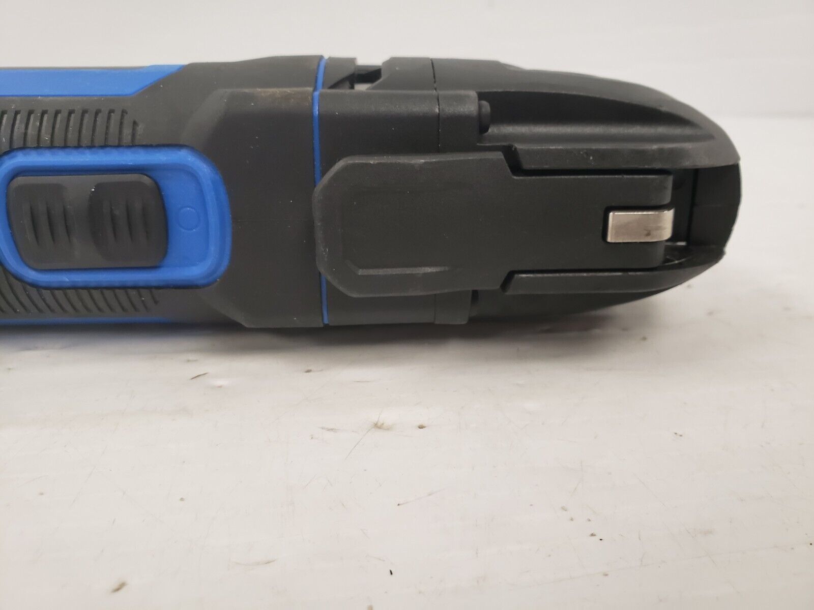 Mastercraft 054-7281-0 Oscillating Multi-Tool - Perfect for DIY Projects, Woodworking, and Home Renovations