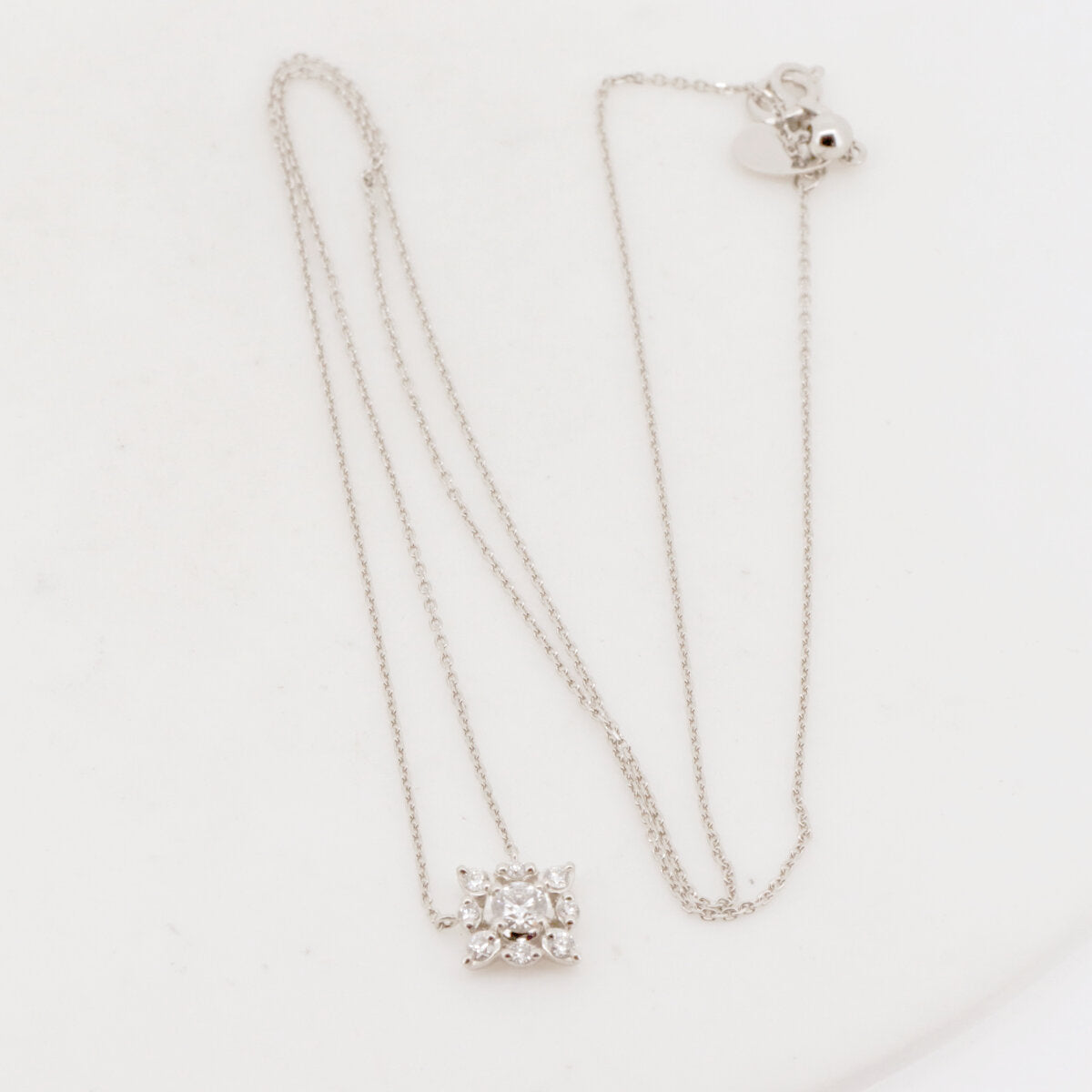 4℃ Diamond Pt850 Necklace for Women - Elegant 18K White Gold Pendant Jewelry Gift for Anniversary, Wedding & Special Occasions