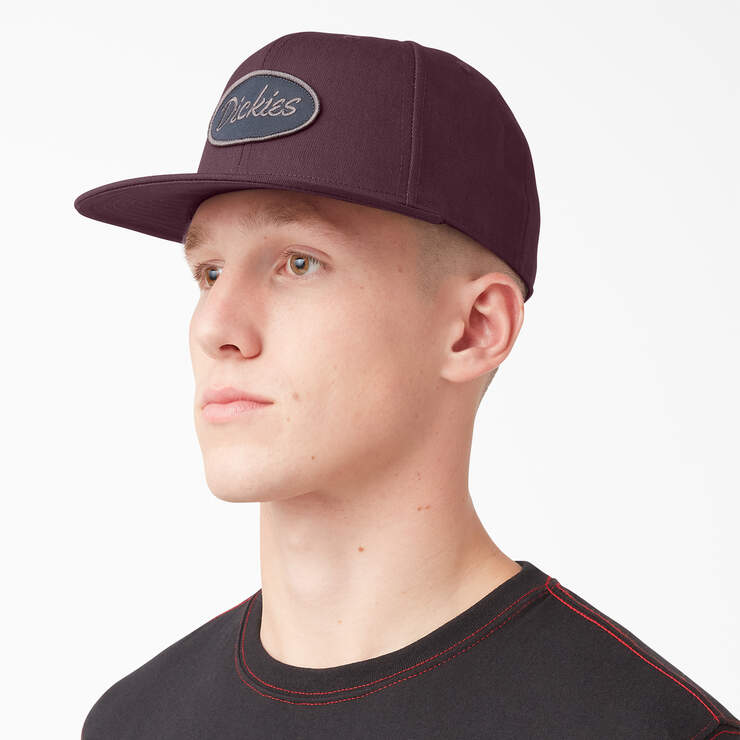 DICKIES Twill Flat Bill Cap - Burgundy Adjustable Baseball Hat for Men & Women | Casual, Outdoor & Sports Wear