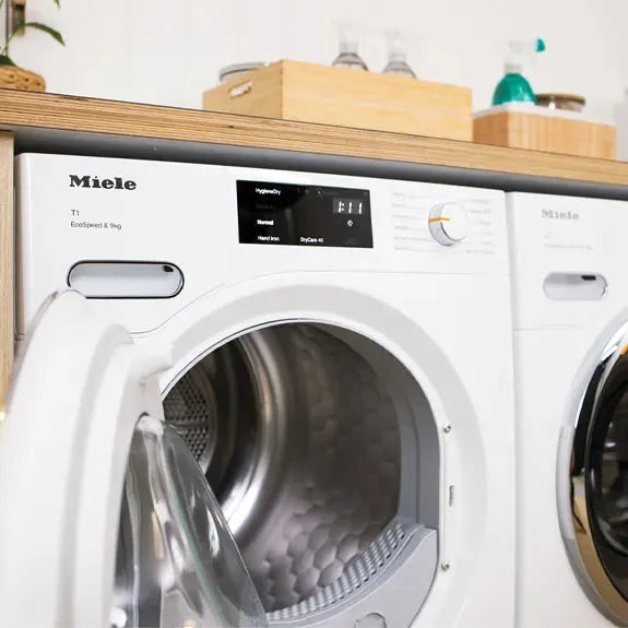 Miele 9kg White Heat Pump Tumble Dryer TWH780WP - Energy Efficient Laundry Solution for Home & Apartment Use