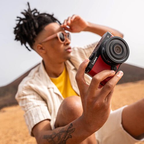 Panasonic Lumix S 26mm f/8 Lens for Leica L Mount - Compact Prime Lens for Street & Travel Photography | Perfect for Vlogging & Everyday Shooting