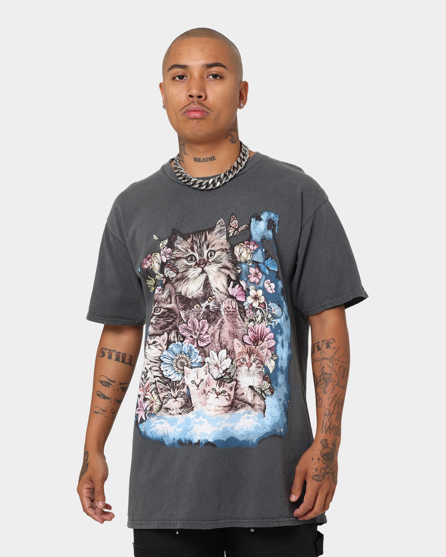 Vintage American Thrift OG Kitty Graphic T-Shirt for Women - Off Black | Casual Streetwear, Retro Fashion, Everyday Wear