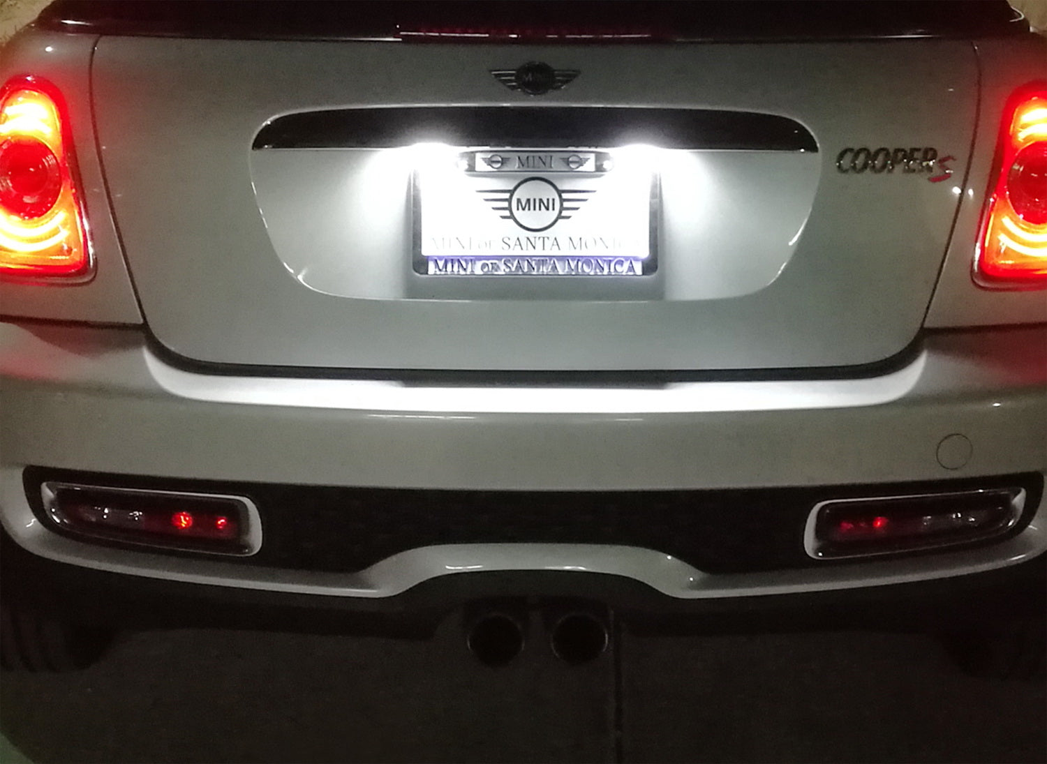 Direct Fit White LED License Plate Lights for MINI Cooper R56 R57 R58 R59 - Bright & Durable Replacement Bulbs for Enhanced Night Visibility & Style Upgrade