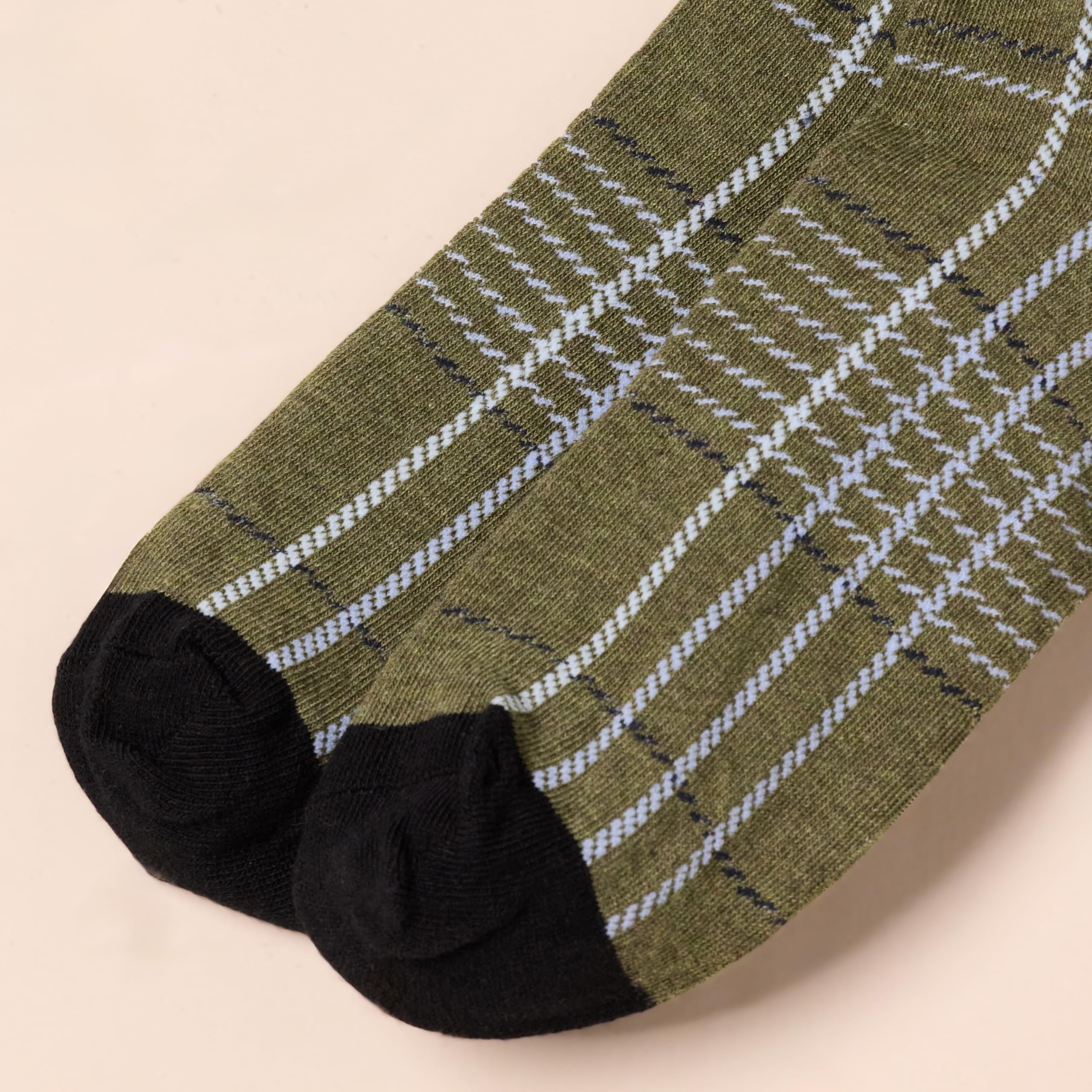 Amazon Essentials Men's Comfortable Patterned Dress Socks - 5 Pairs Pack for Business, Office & Formal Occasions