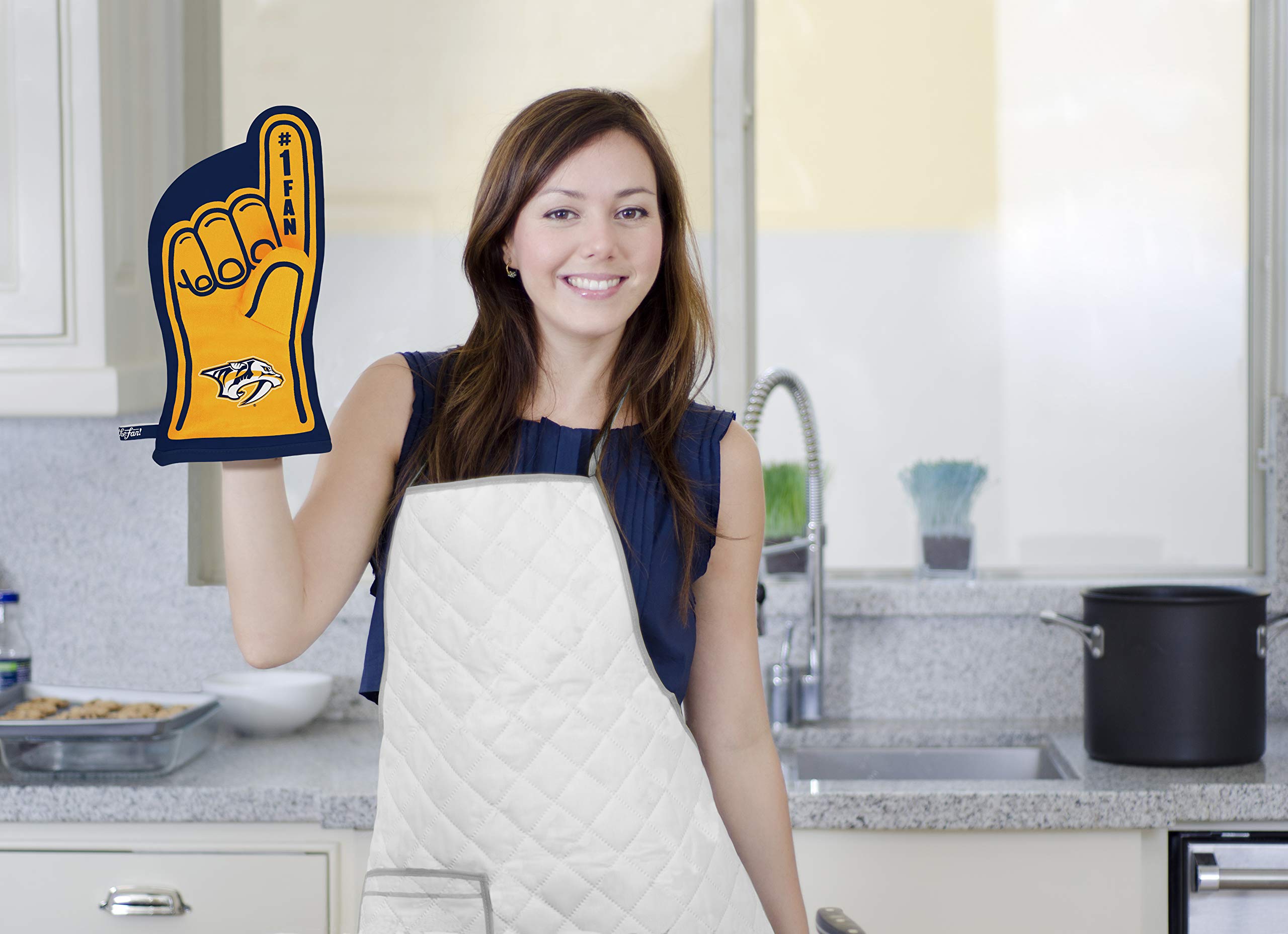 YouTheFan NHL #1 Oven Mitt - Heat Resistant Glove for Cooking, Baking & Grilling - Perfect for Hockey Fans & Kitchen Safety
