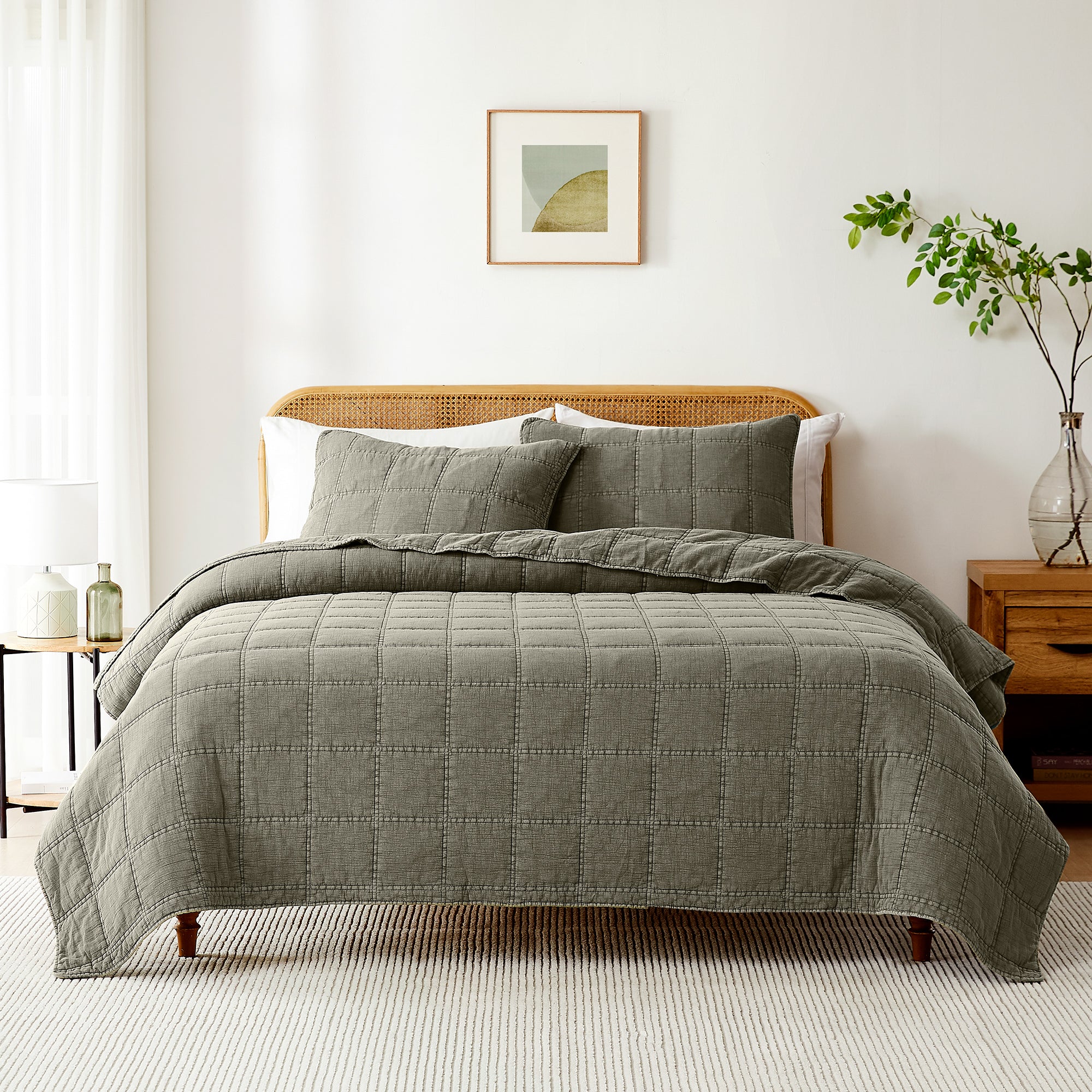 Logan Stone Washed Cotton Quilt Set - 3 Piece Bedding Set with Pillow Shams | Soft & Breathable Comforter for All Seasons | Perfect for Master Bedroom, Guest Room & Dorm Decor