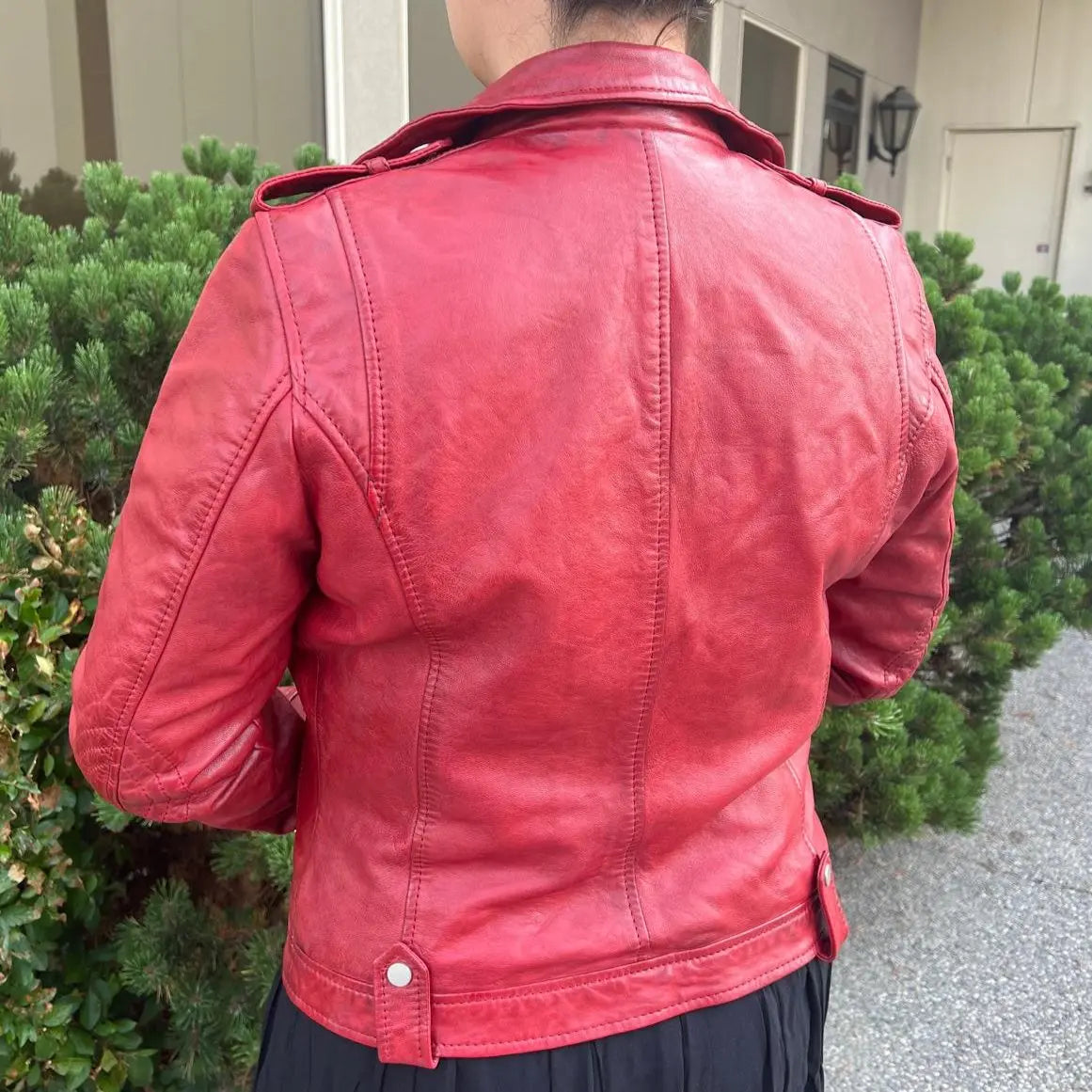 Stylish Biker Look Sheep Leather Jacket for Men & Women - Premium Motorcycle Outerwear for Riding & Fashion
