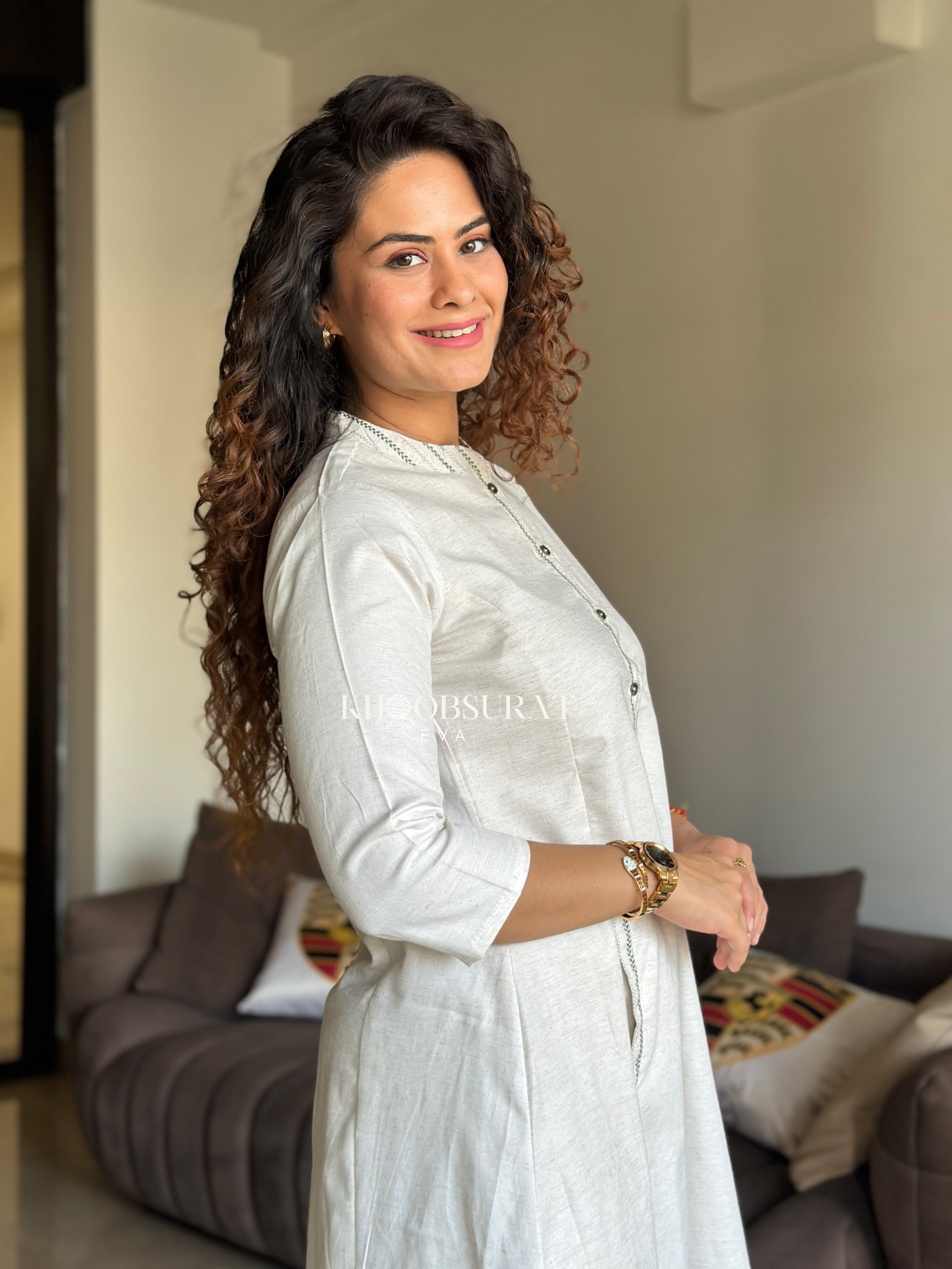 Fresh White Linen Duo Kurta Set for Women - Comfortable Cotton Ethnic Wear for Casual Outings & Festive Occasions