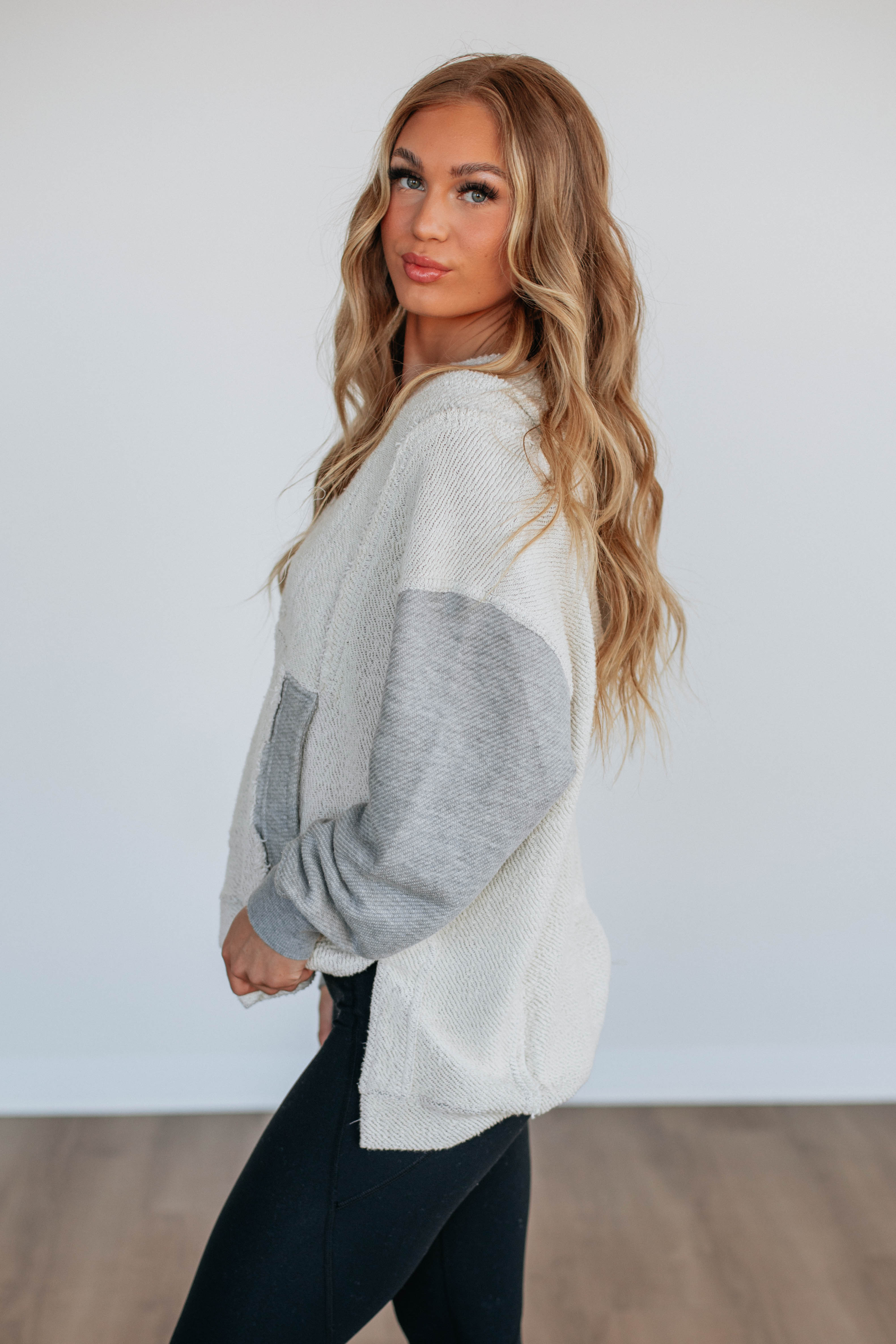 Devra Contrast Pullover Women's Stylish Knit Sweater - Cozy Casual Wear for Fall & Winter | Perfect for Office, Outings & Travel