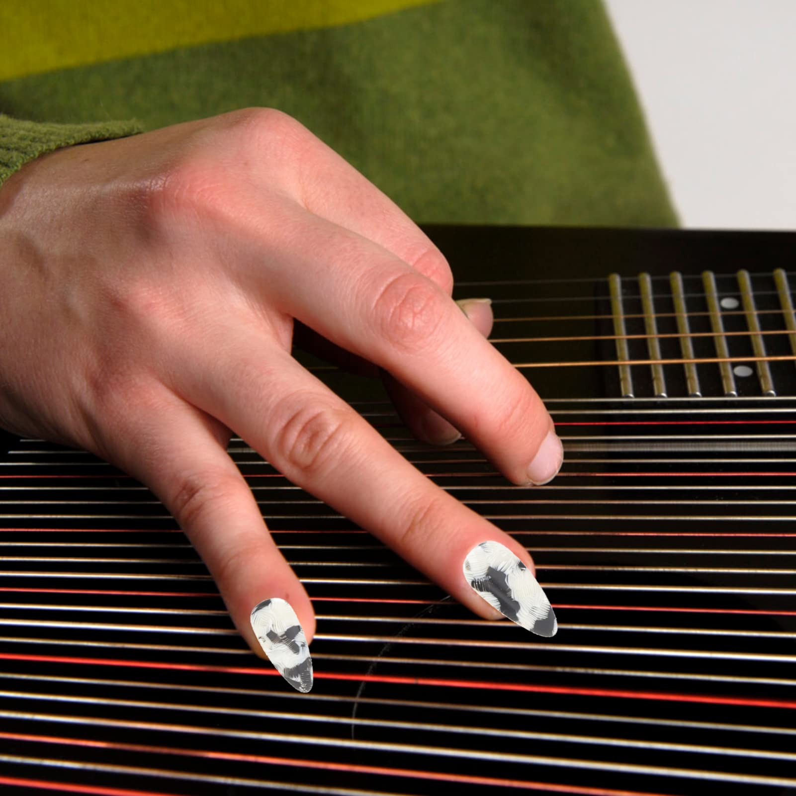 HEALLILY 8Pcs Guzheng Nail Protectors - Fake Nails & Finger Picks for Guzheng Players (Kids & Adults) - Durable Nail Covers for Guzheng Practice & Performance - Perfect for Beginners & Professional Musicians