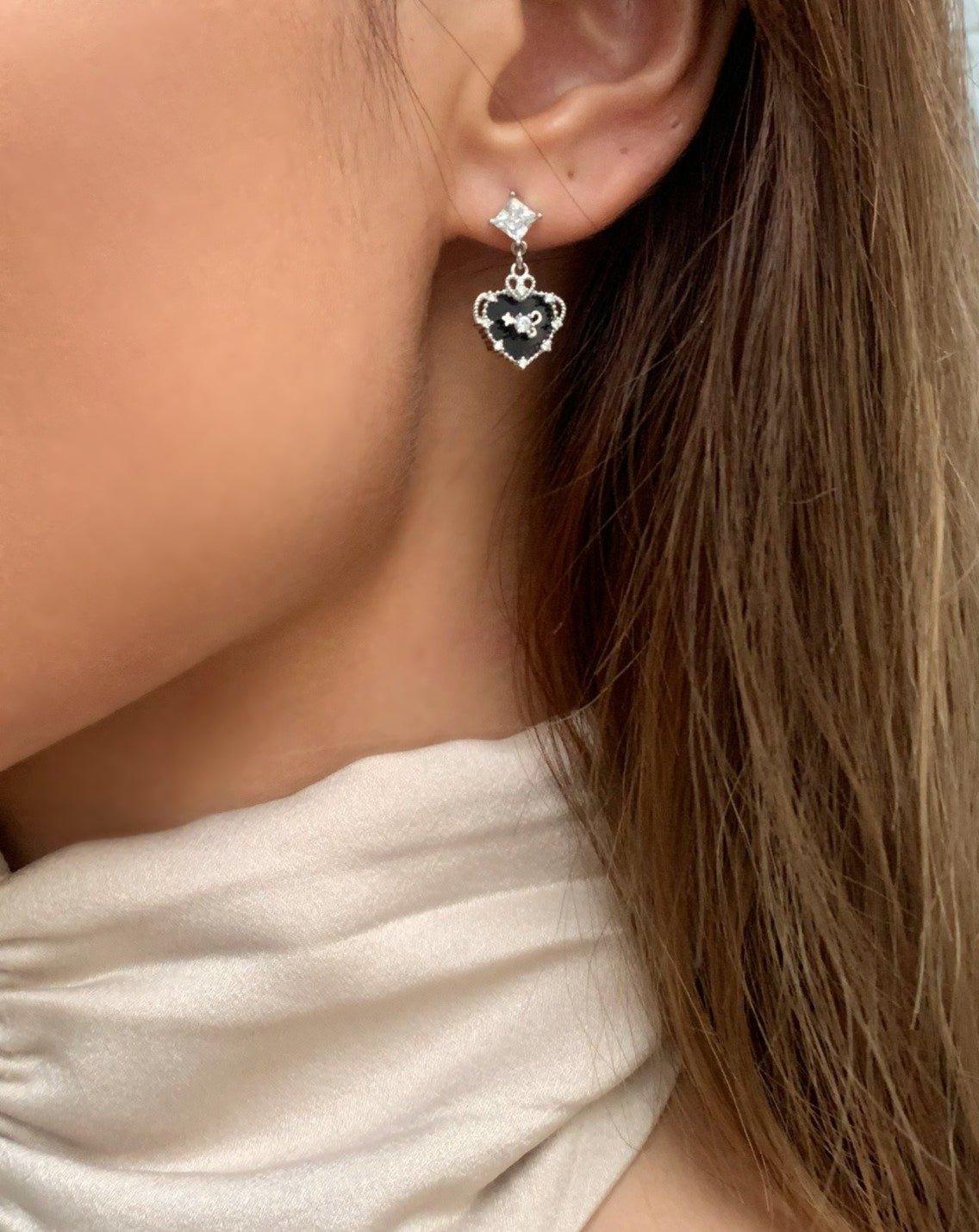 Stylish Silver Mira Earrings for Women - Elegant Dangle Earrings for Party, Wedding & Everyday Wear