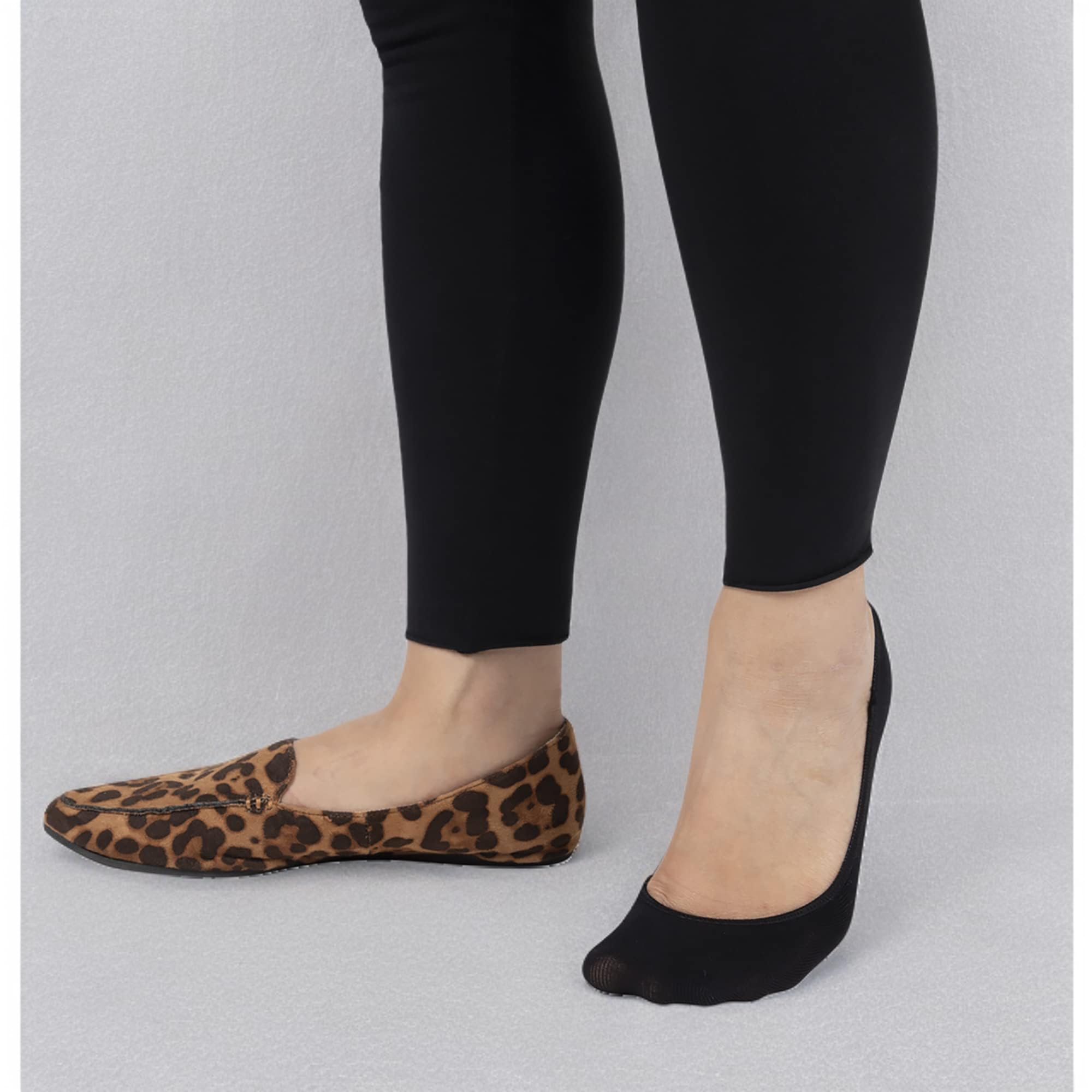 Peds Women's Lightweight Low Cut No Show Socks 6-Pack - Breathable Invisible Socks for Sneakers, Flats & Loafers - Comfortable Everyday Wear for Work, Gym & Casual Outfits