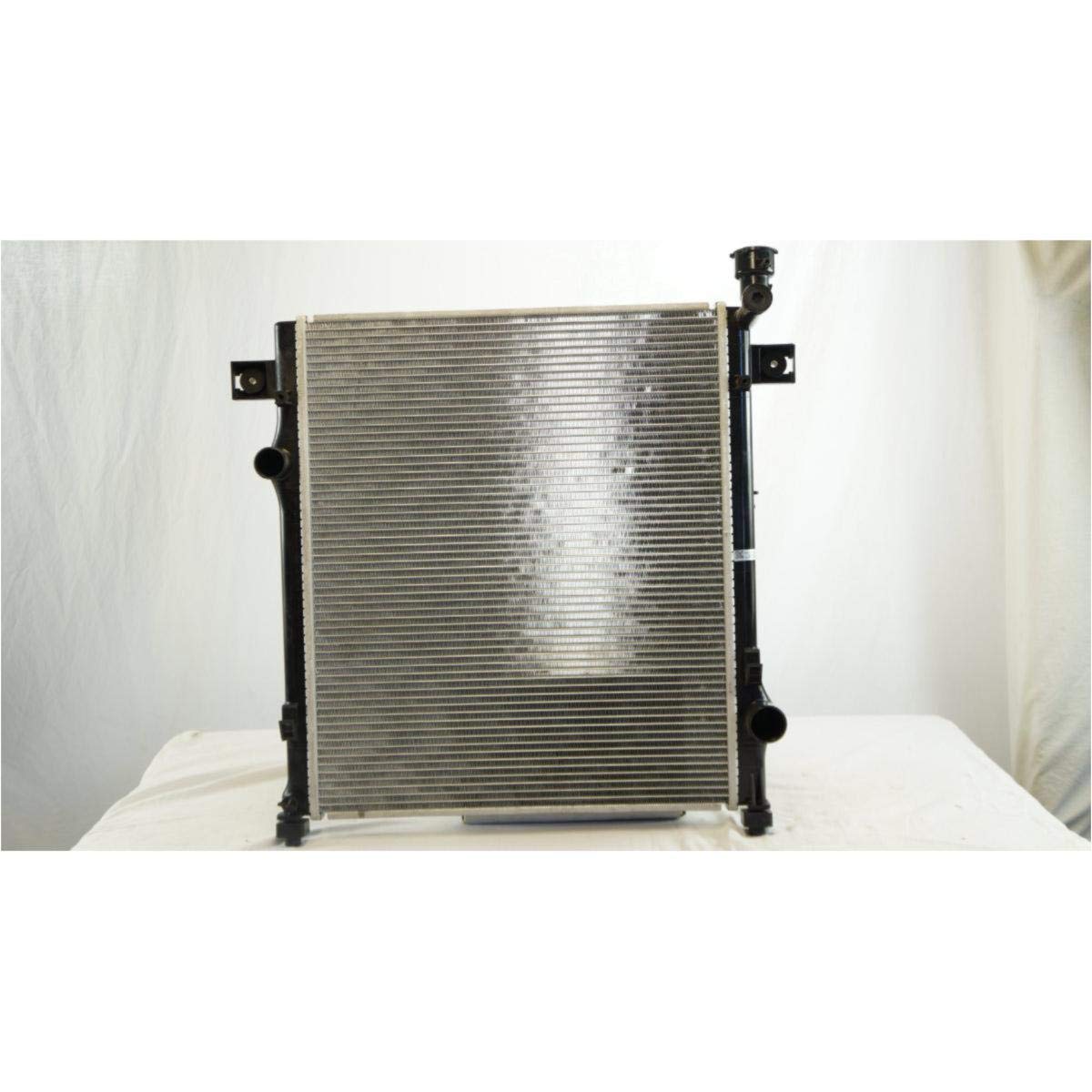 2007-2012 Dodge Nitro 26mm Core MT Aluminum/Plastic Radiator - 1 Row Replacement Without Oil Cooler - Perfect for Engine Cooling & Overheating Prevention