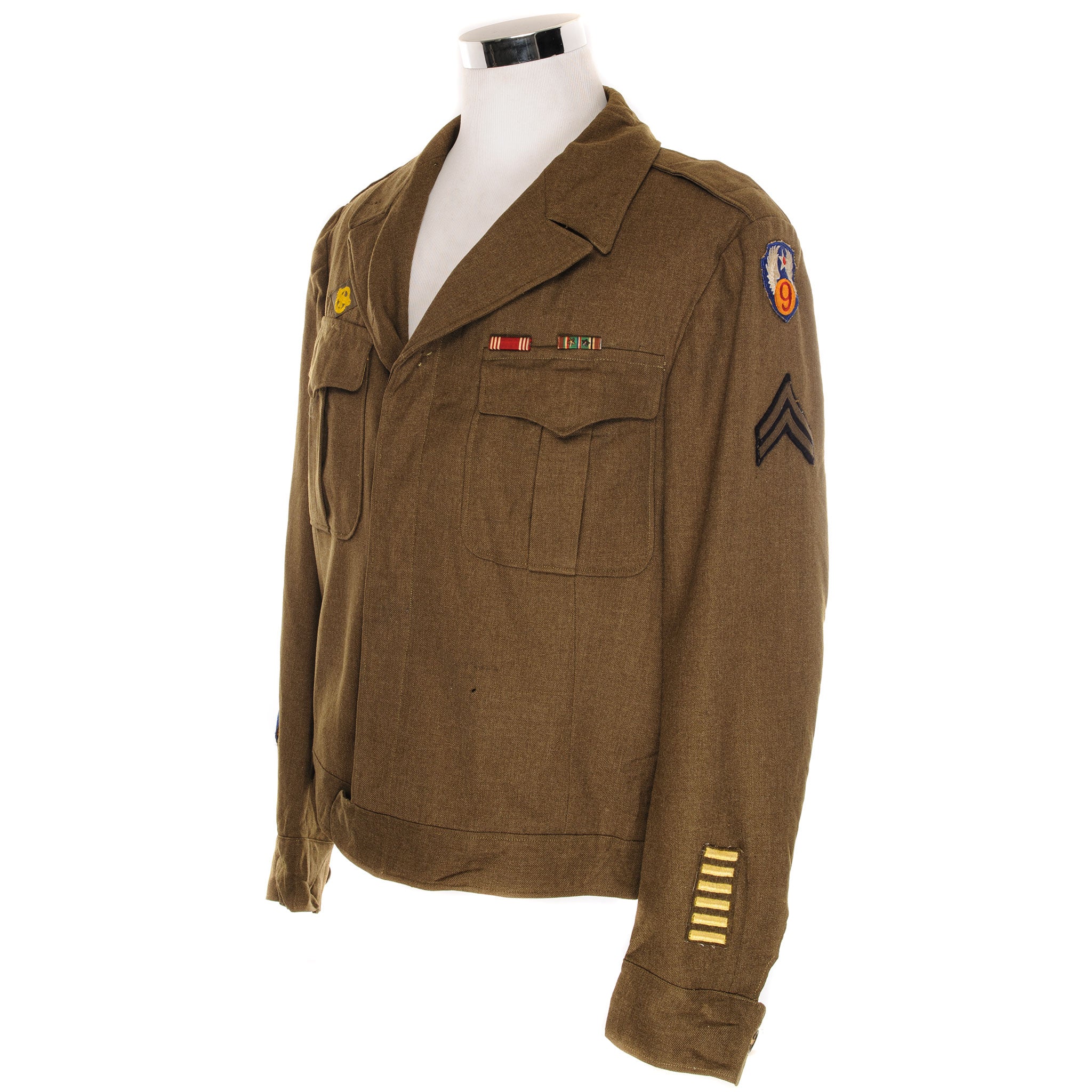 Vintage USAAF US Army Air Forces Wool Field Jacket 1944 WW2 - Size XL with Patches & Ribbons - Authentic Military Collectible for Reenactments & Historical Displays