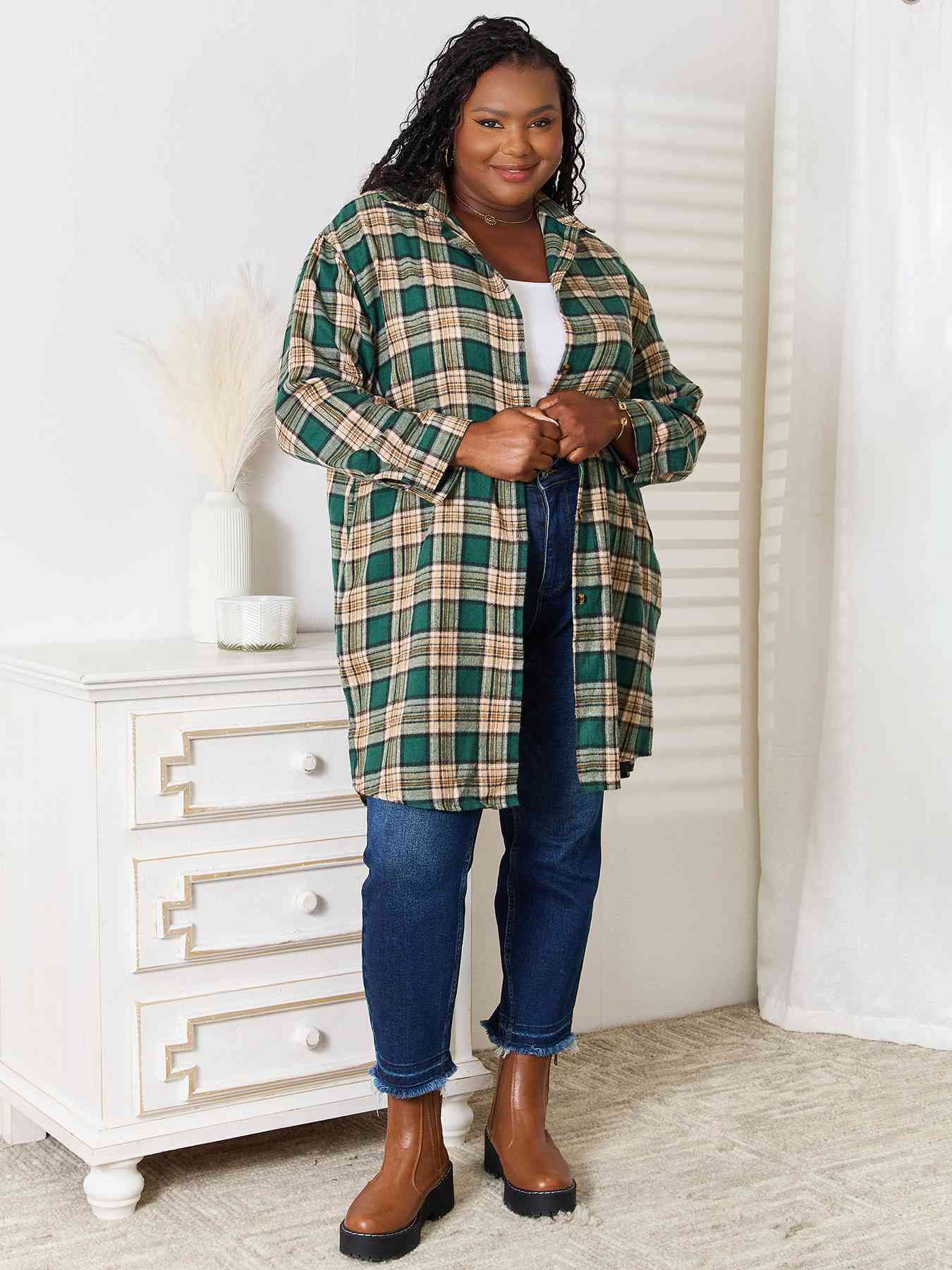 Stylish Plaid Collared Long Sleeve Shirt for Men - Perfect for Office, Casual Wear & Outdoor Activities