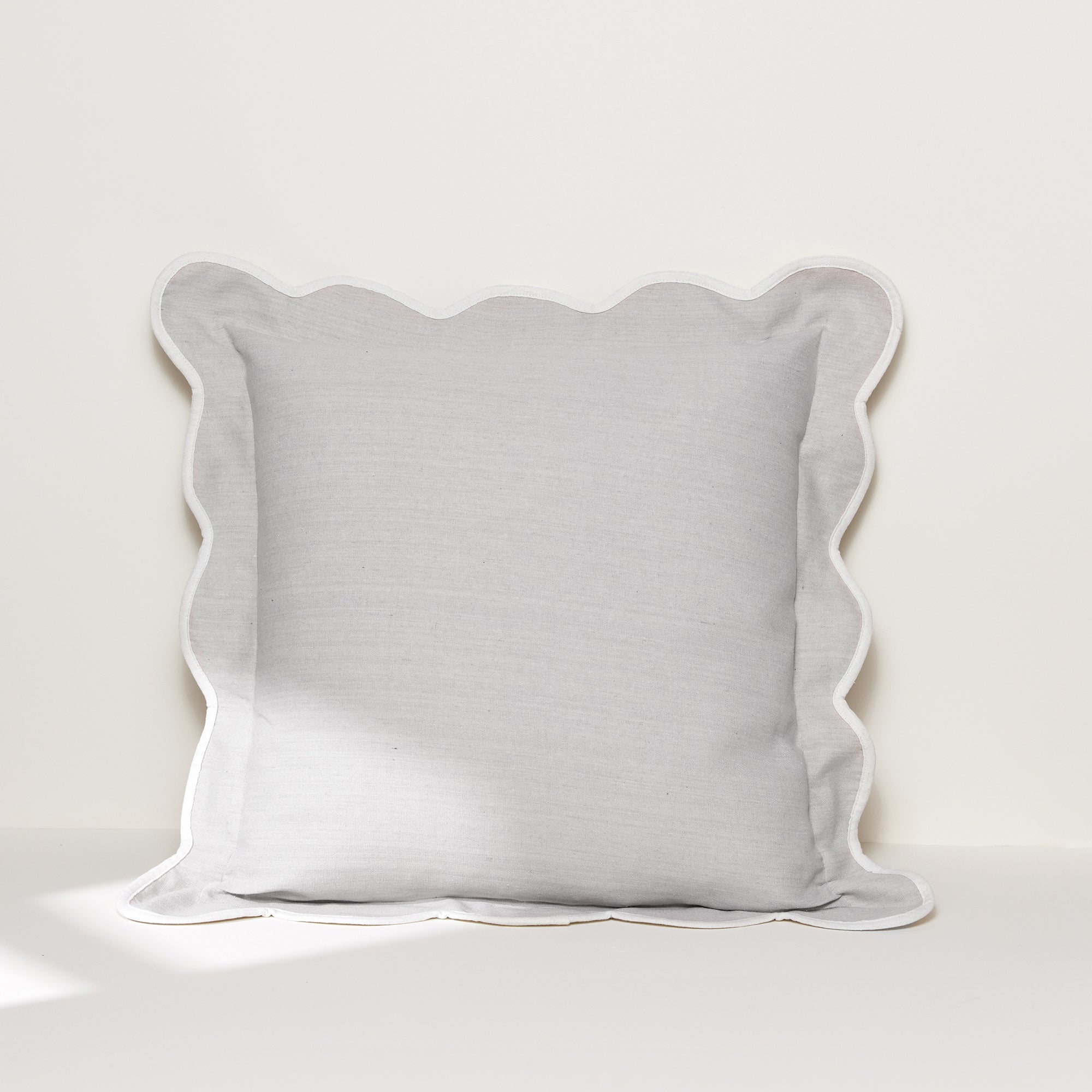 Coastal Chic Scalloped Edge Throw Pillow Cover - Decorative Cushion Case for Beach House, Boho Bedroom & Farmhouse Decor