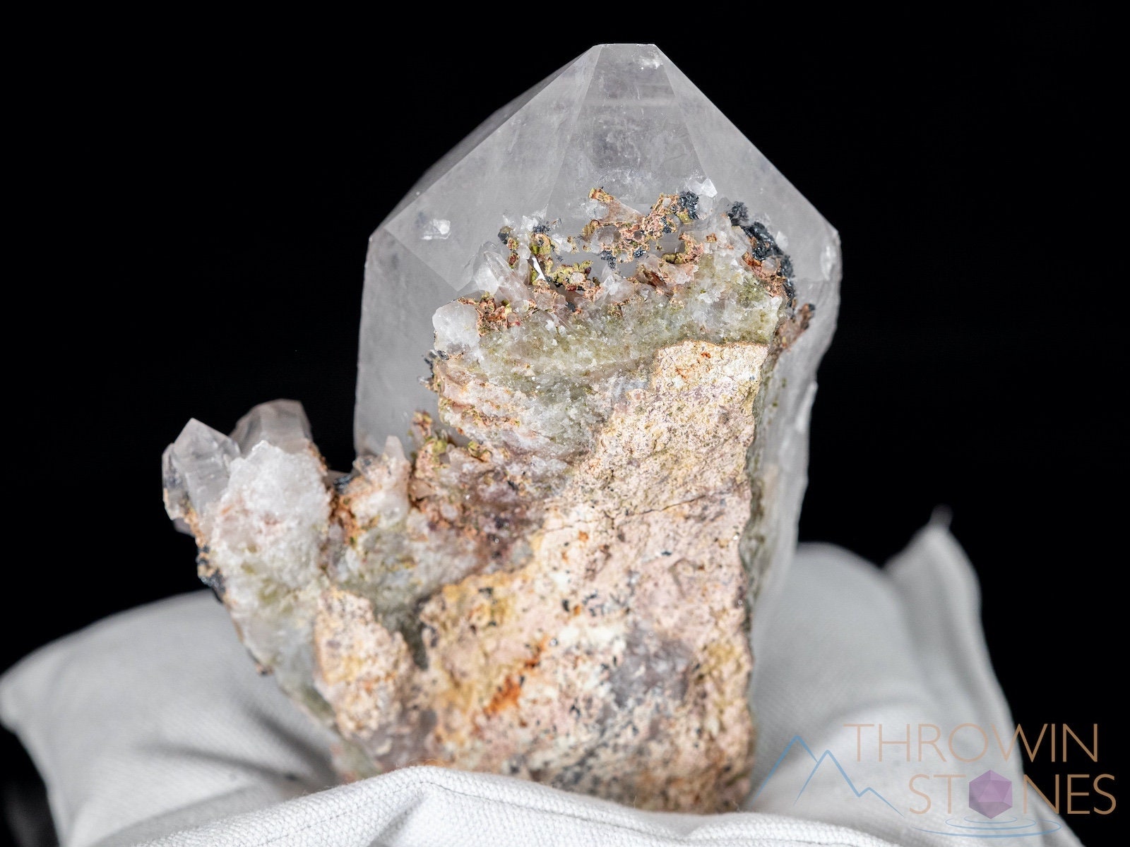 Natural QUARTZ Raw Crystal Cluster with Specular HEMATITE - Healing Stones for Home Decor, Housewarming Gift, Meditation & Spiritual Healing (40098) - Perfect for Office Desk, Yoga Space & Feng Shui Arrangement