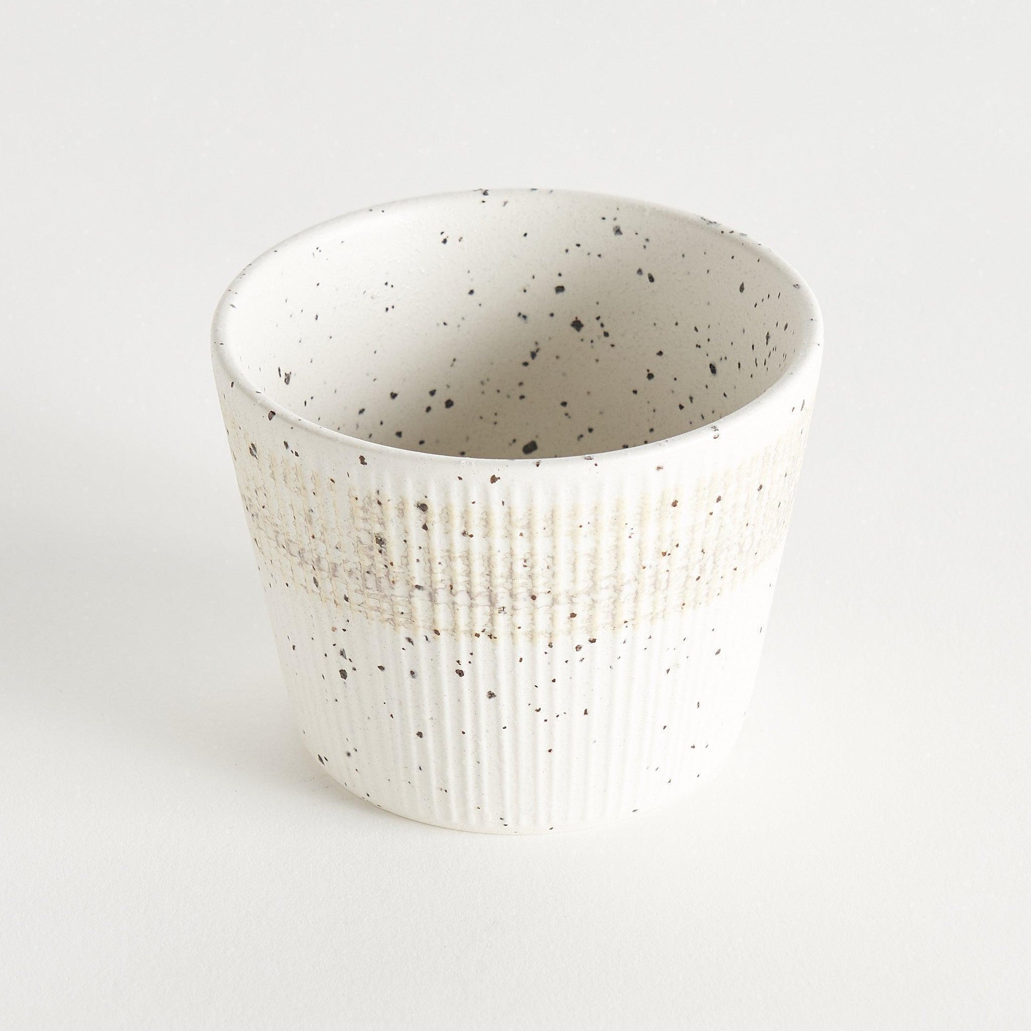 Serene Textured Condiment Bowl - Elegant Ceramic Serving Dish for Sauces, Dips & Snacks - Perfect for Dinner Parties, Entertaining & Home Decor
