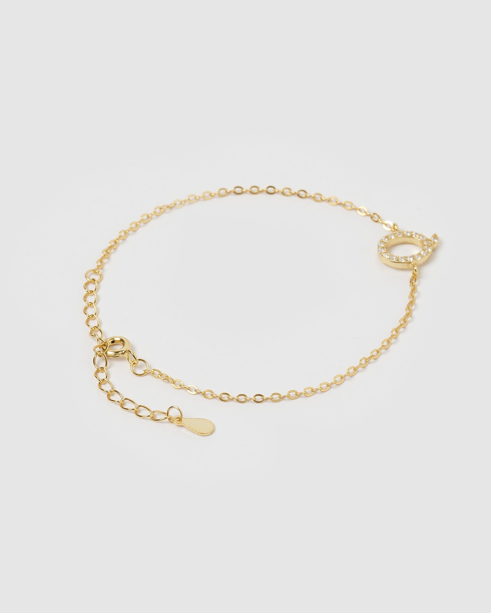 Izoa Crystal Letter Q Bracelet in Gold - Elegant Personalized Jewelry for Women, Perfect for Gifts, Birthdays & Special Occasions