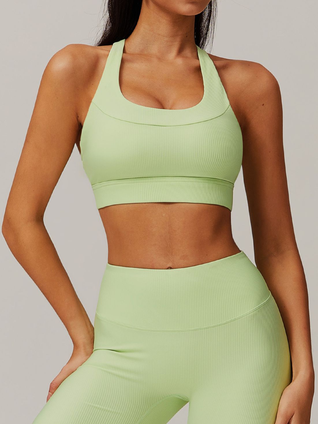 ZASUWA Women's Solid Color Hollow Out U Neck Quick Dry Sports Bra - Perfect for Yoga, Running & Gym Workouts