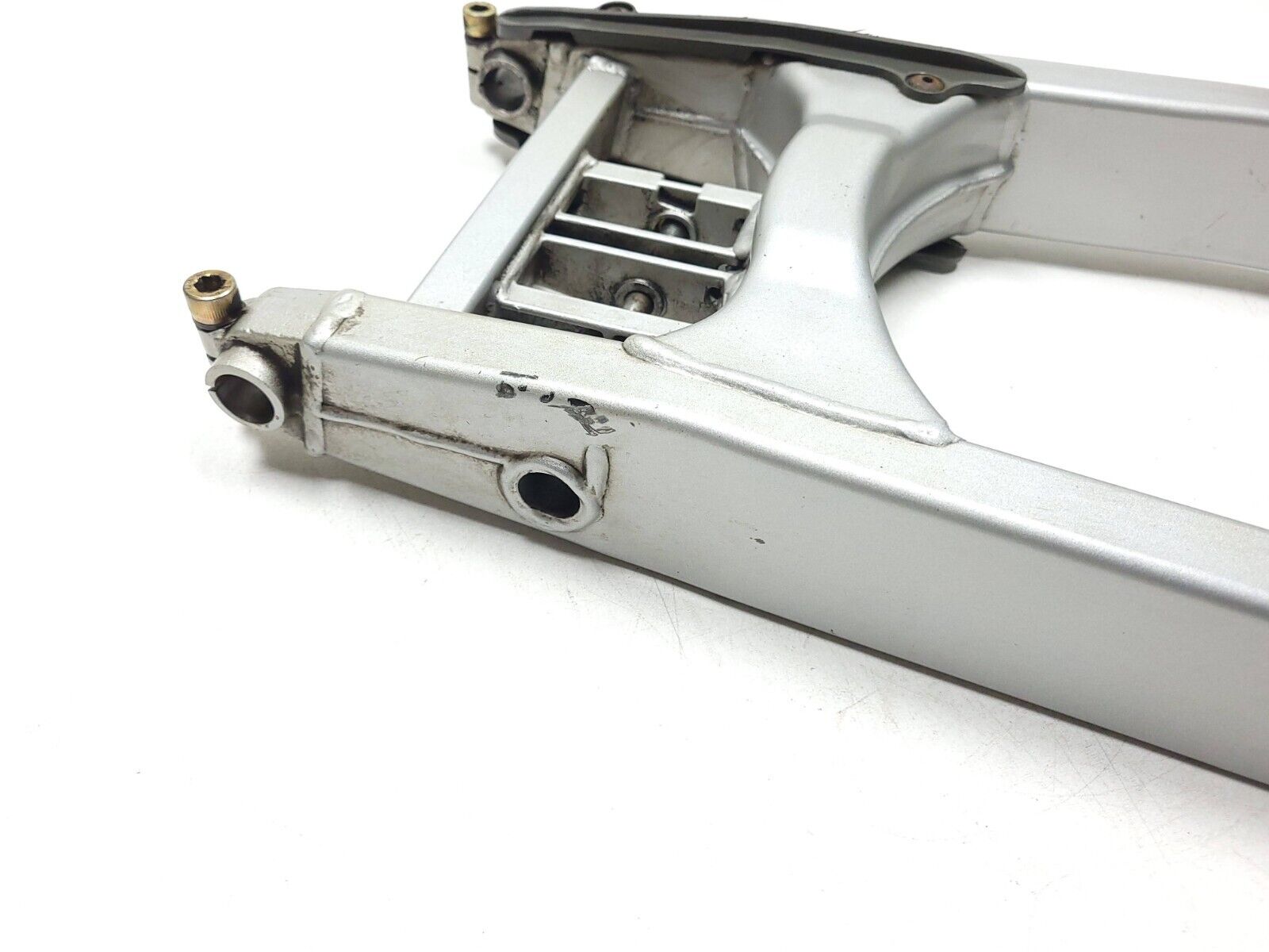 Original Ducati Monster M600 620 Swingarm OEM Replacement Part - Perfect for Motorcycle Repair & Custom Builds - Ride with Confidence on Your Ducati Bike