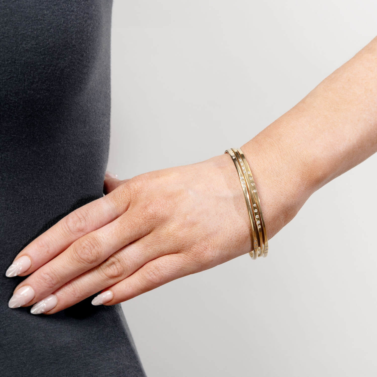 18K Gold Diamond Bangle Set for Women - Luxury Estate Jewelry Bracelet Gift for Anniversary, Wedding & Special Occasions