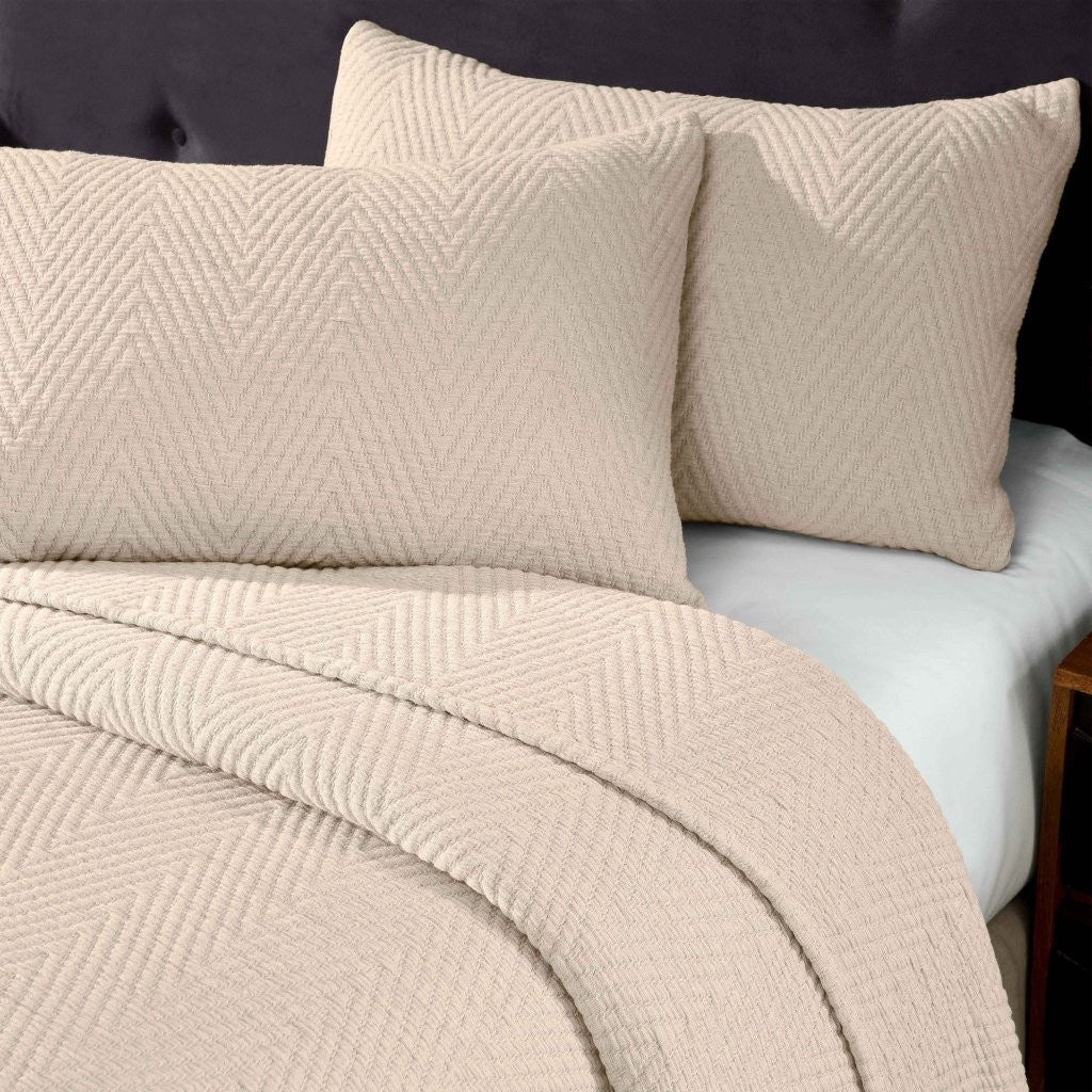 Premium Aswan Cotton Medium Weight Chevron Woven Coverlet - Soft & Breathable Bedspread for All Seasons - Perfect for Master Bedroom, Guest Room, or Dorm Decor