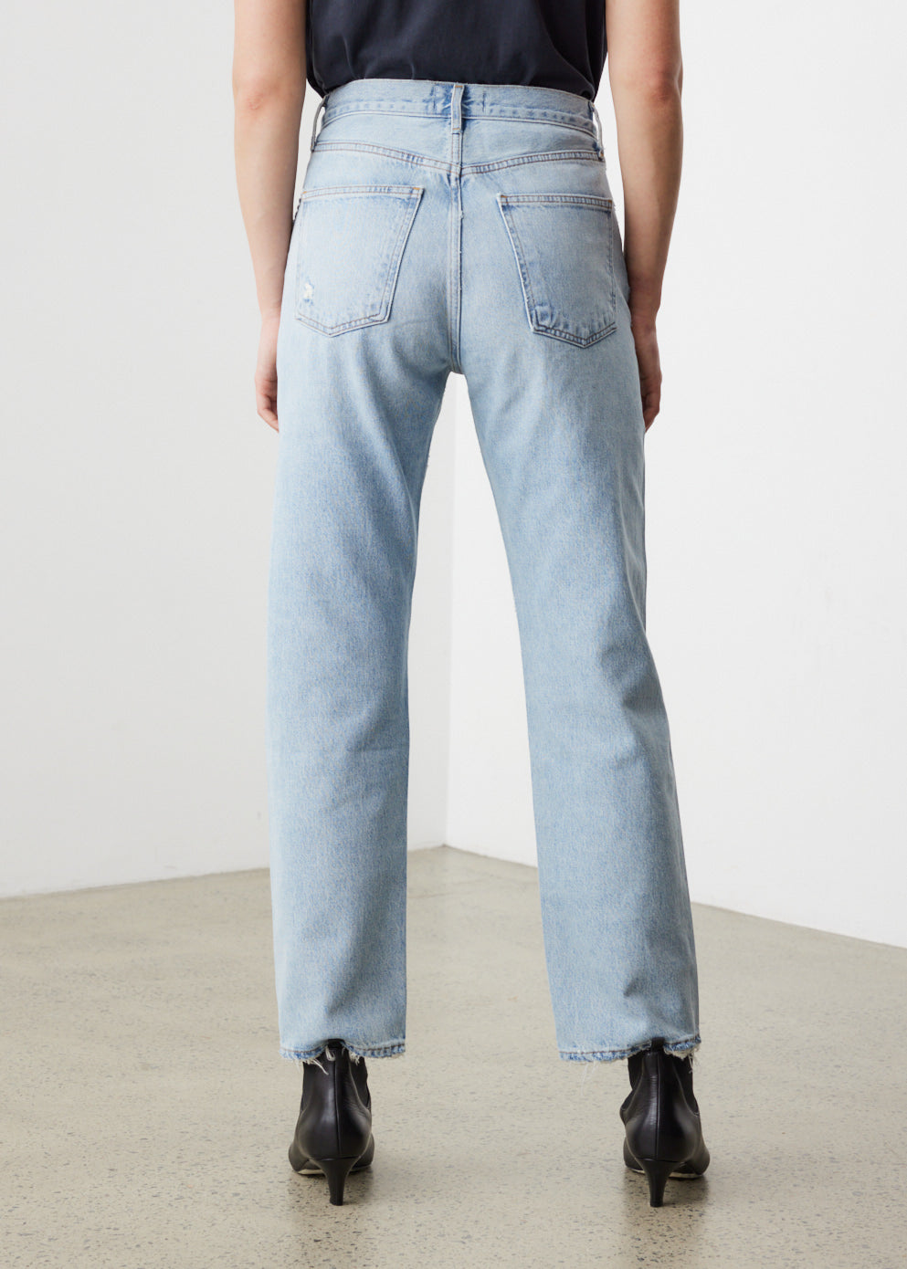 90s Vintage Loose Fit High Waist Jeans for Women - Retro Distressed Denim Pants with Pinch Waist Design | Perfect for Casual Outfits, Streetwear & 90s Fashion Looks