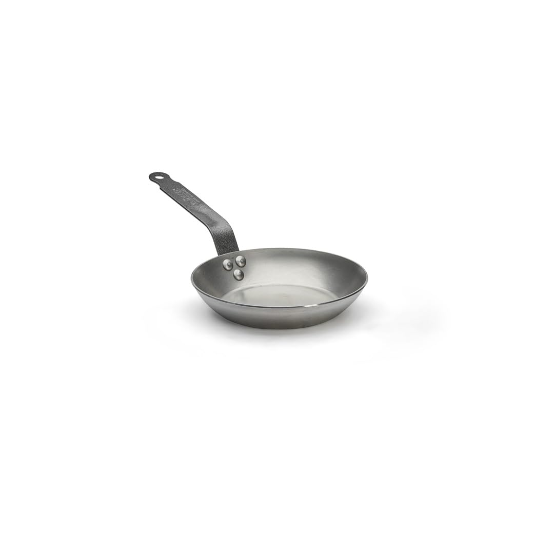 De Buyer 5110.20 Carbone Plus 20cm Lyonnaise Frying Pan - Professional Heavy Duty Carbon Steel Skillet for Searing, Sautéing & Pan-Frying | Perfect for Steaks, Eggs & French Cuisine | Restaurant Quality Cookware for Home Chefs