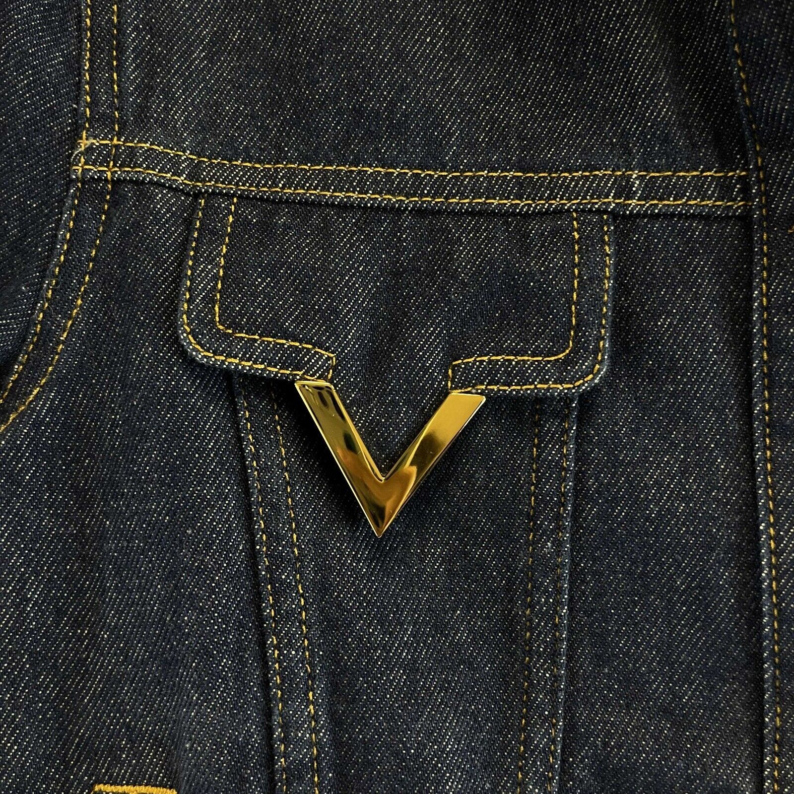 Valentino Pristine V Metal Logo Denim Blue Jacket - Size XS (US 0, Denim 36) | Stylish Women's Fashion Outerwear for Casual & Night Out