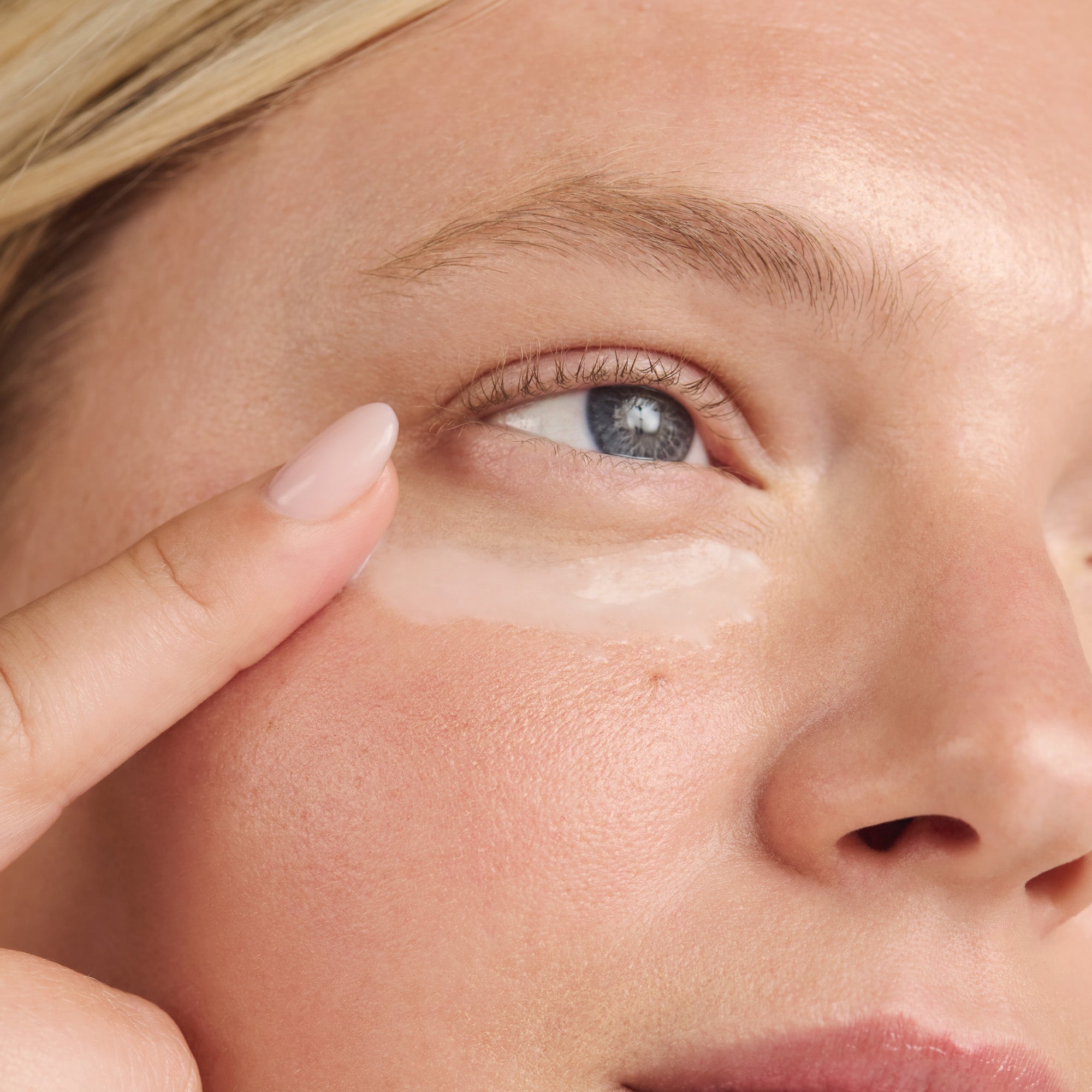 Best Brightening Eye Cream for Dark Circles & Puffiness - Anti-Aging Under Eye Treatment for Women & Men - Perfect for Night & Day Use